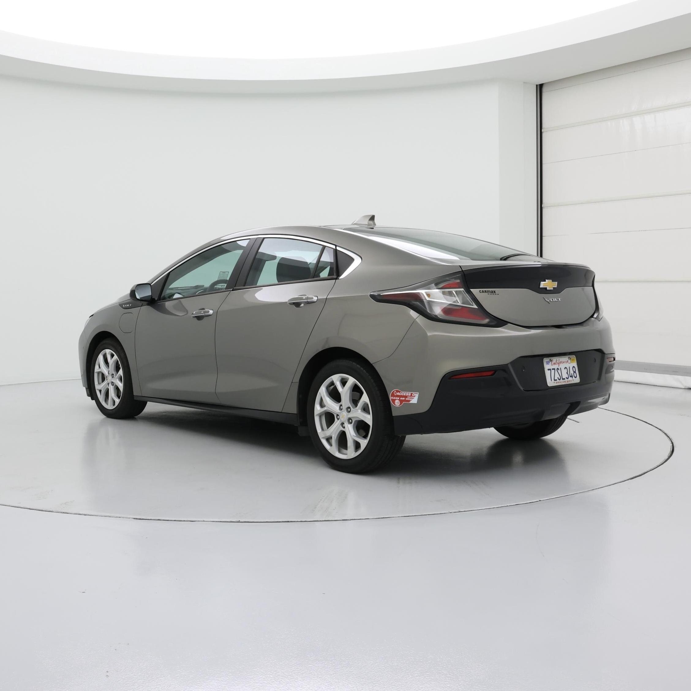 Thumbnail: 2017 Chevrolet Volt - 2