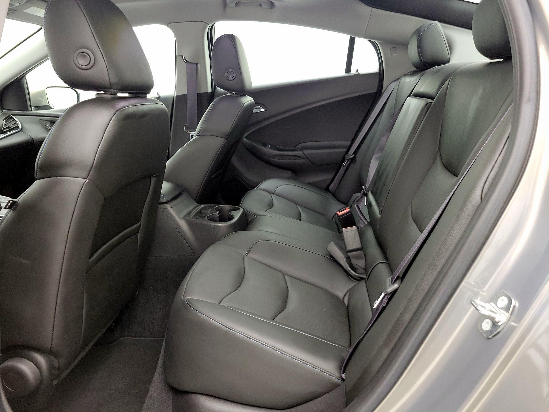 Thumbnail: 2017 Chevrolet Volt - 20