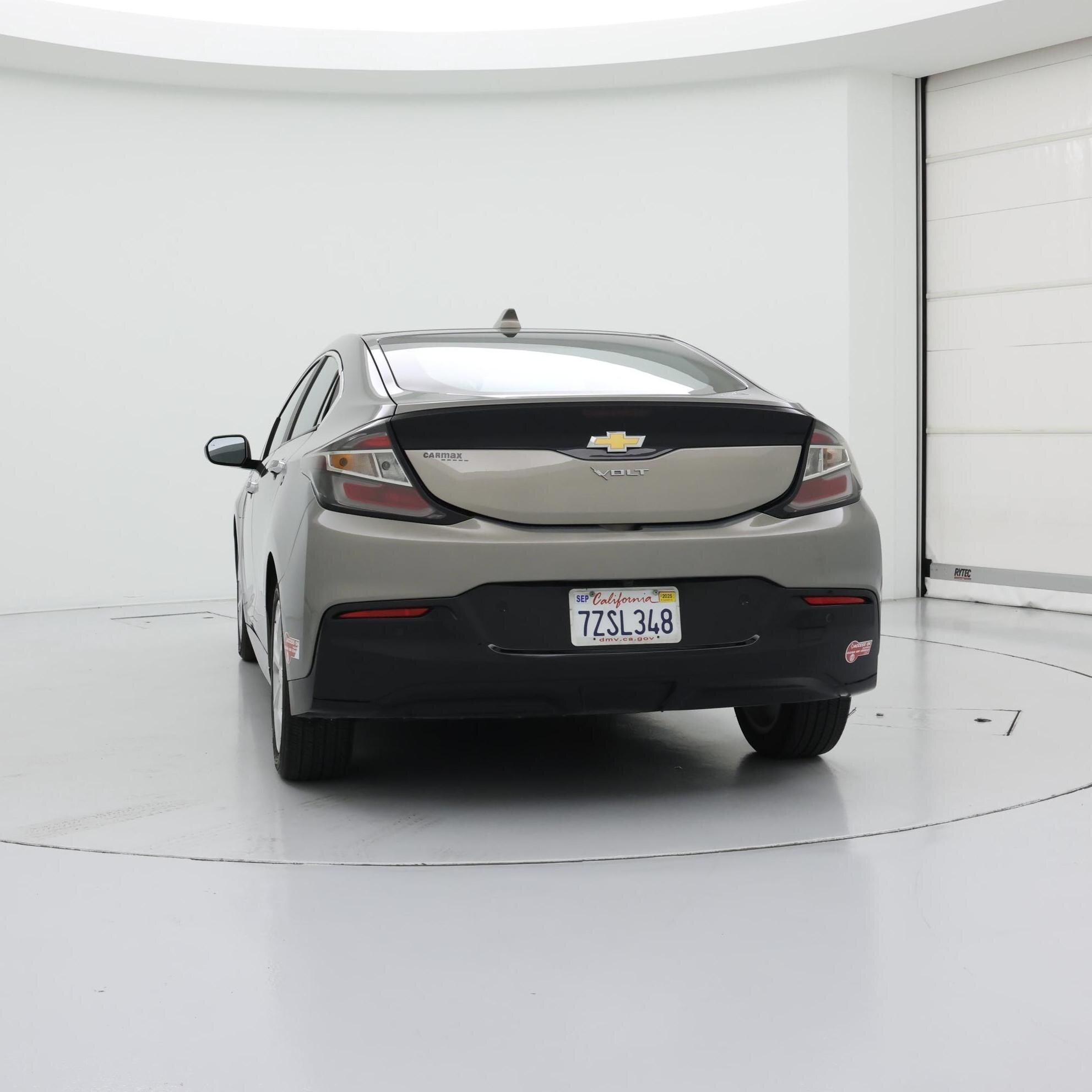 Thumbnail: 2017 Chevrolet Volt - 6