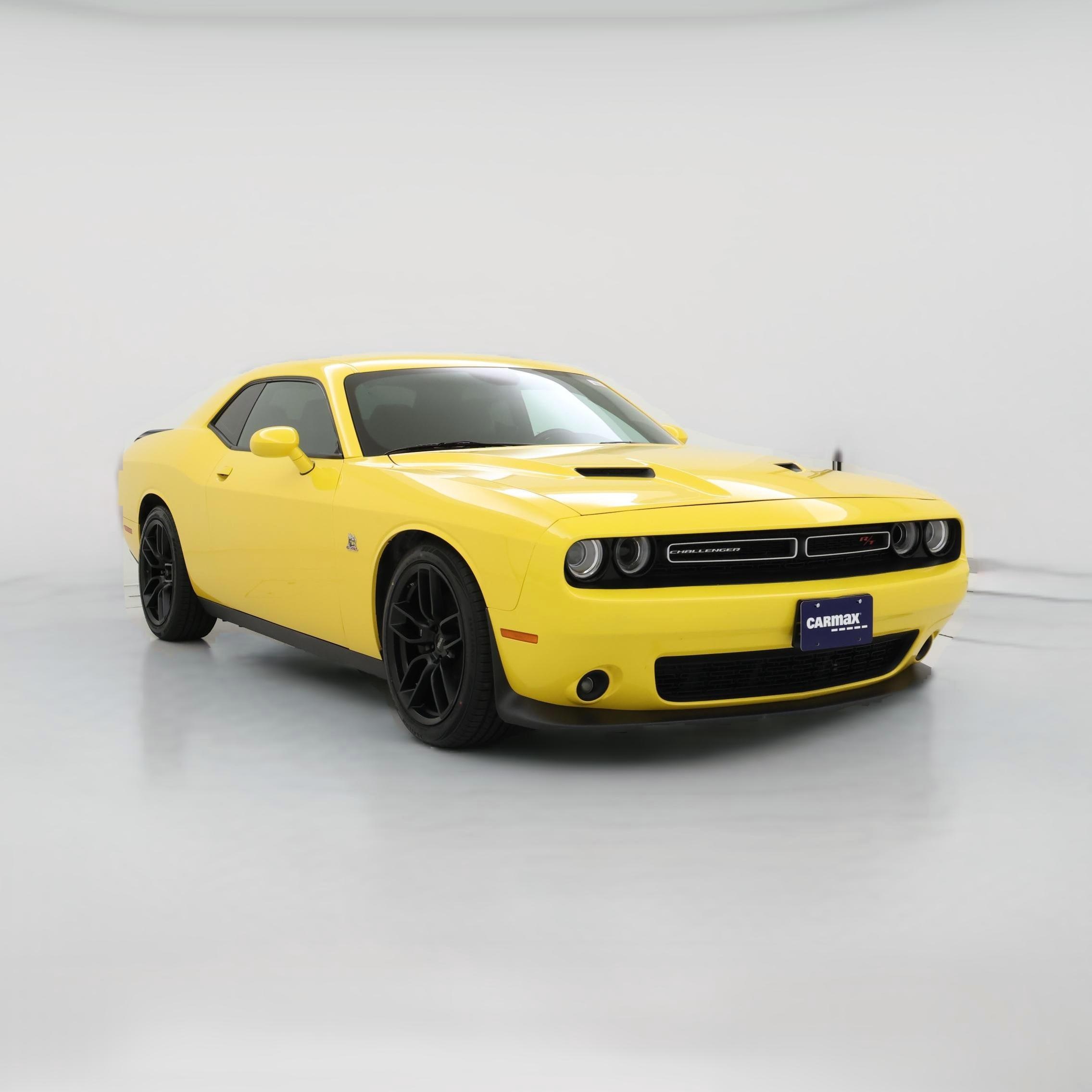 Thumbnail: 2017 Dodge Challenger - 1