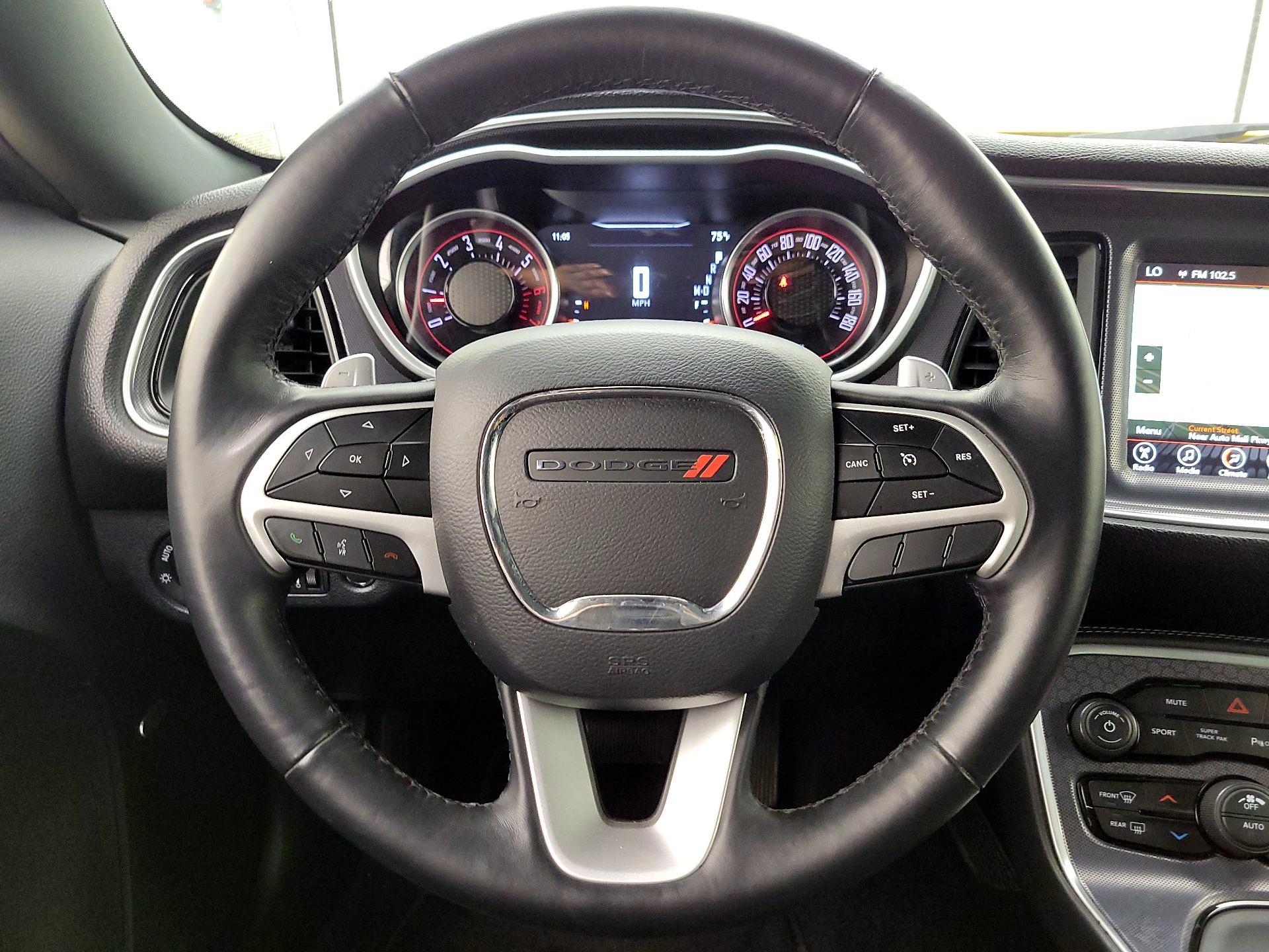 Thumbnail: 2017 Dodge Challenger - 10