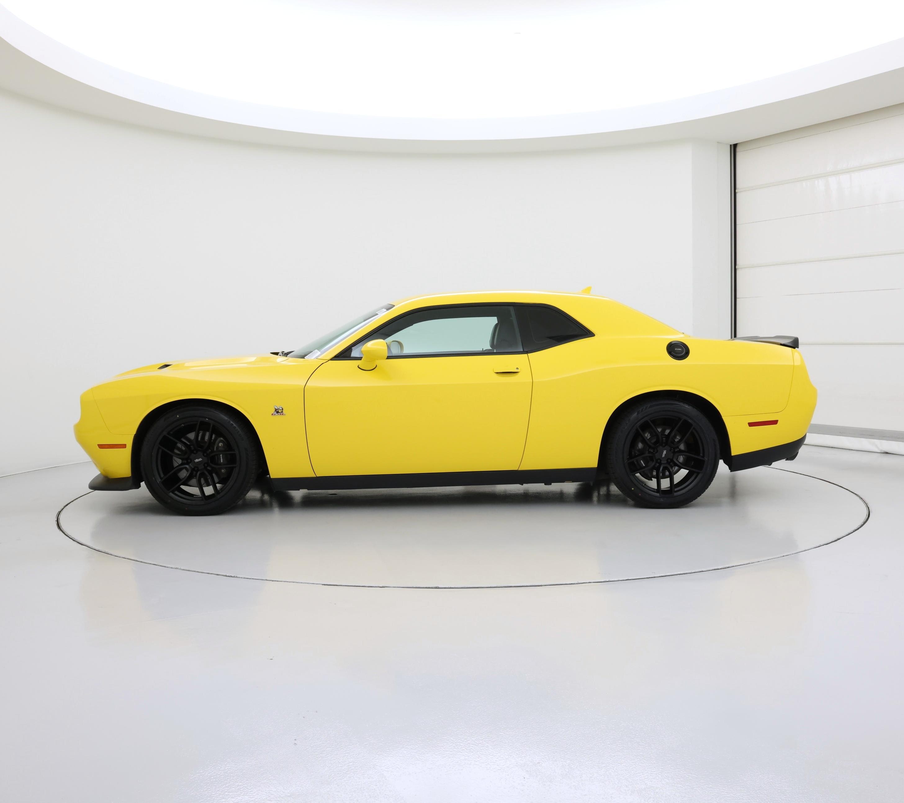 Thumbnail: 2017 Dodge Challenger - 3