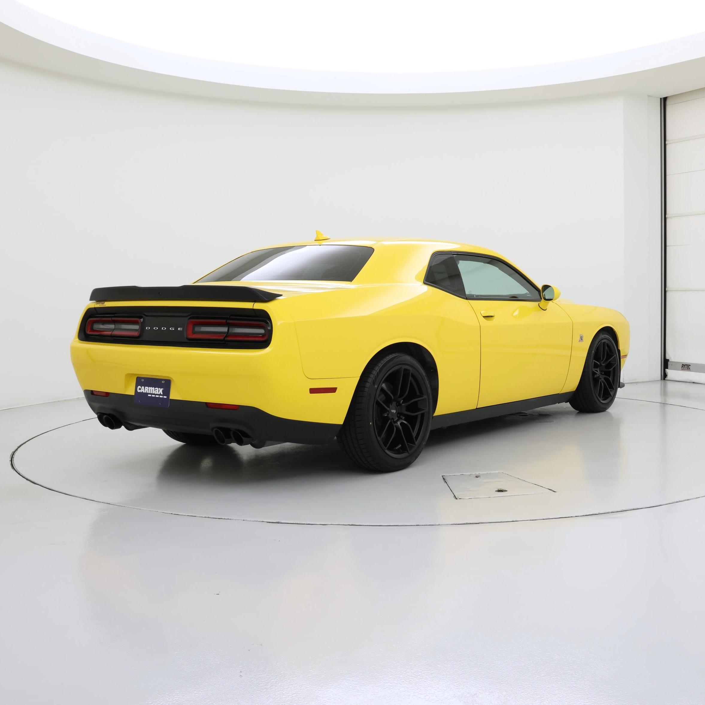 Thumbnail: 2017 Dodge Challenger - 8
