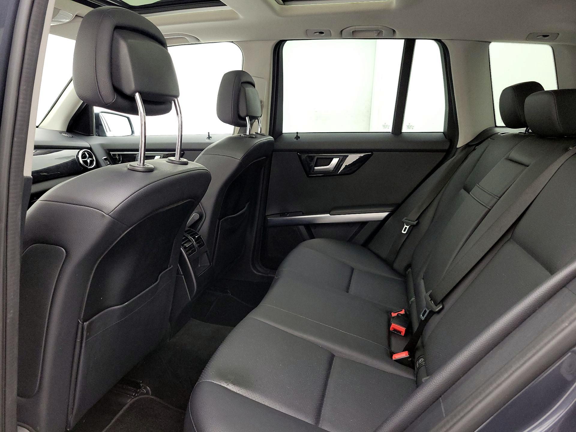 Thumbnail: 2015 Mercedes-Benz GLK - 20