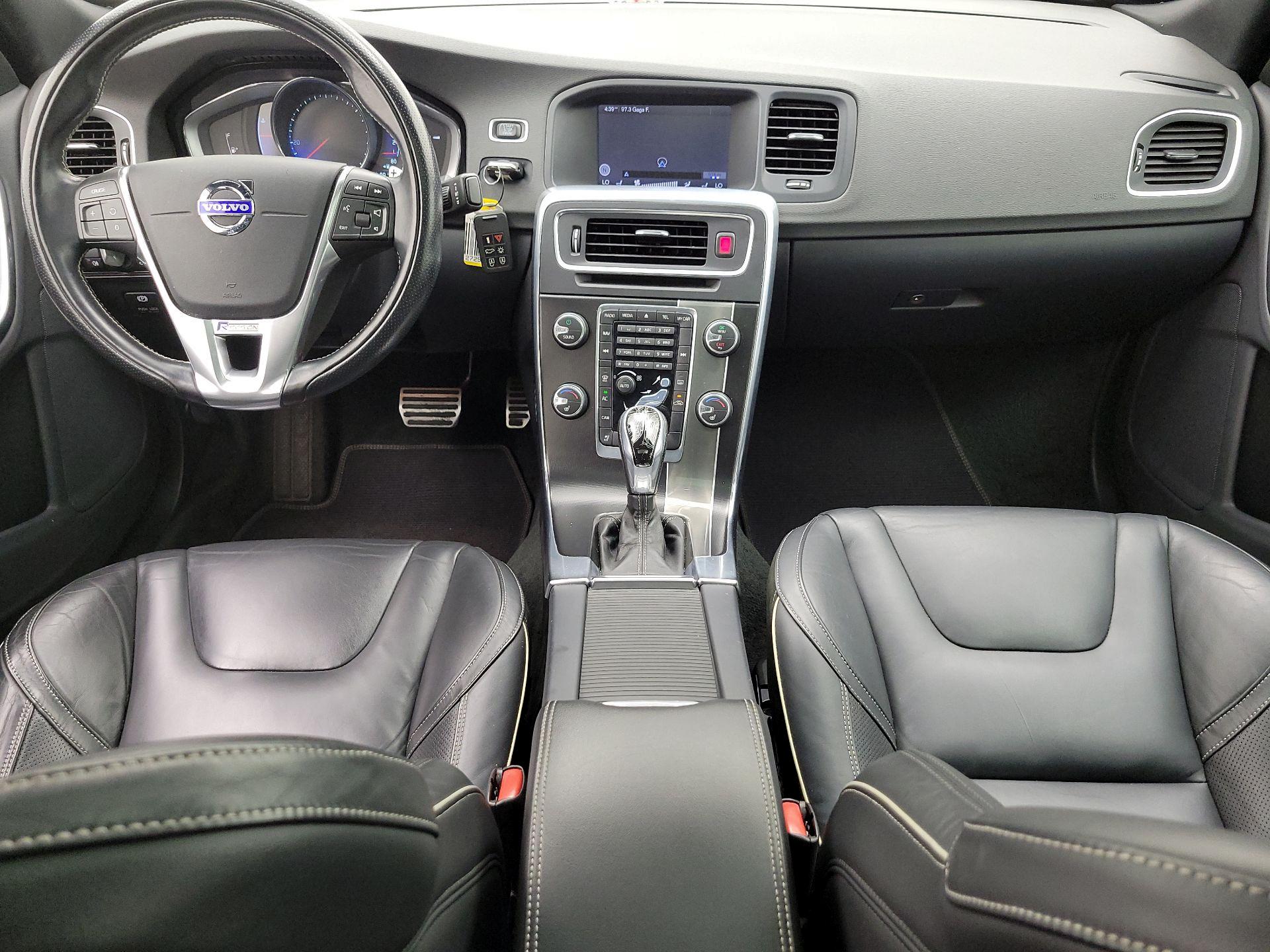 Thumbnail: 2015 Volvo S60 - 9