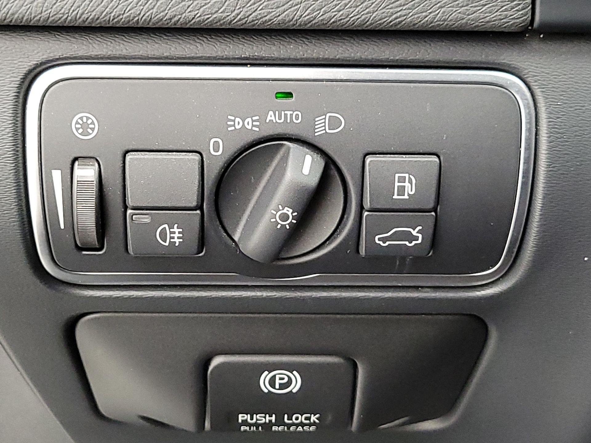 Thumbnail: 2015 Volvo S60 - 13