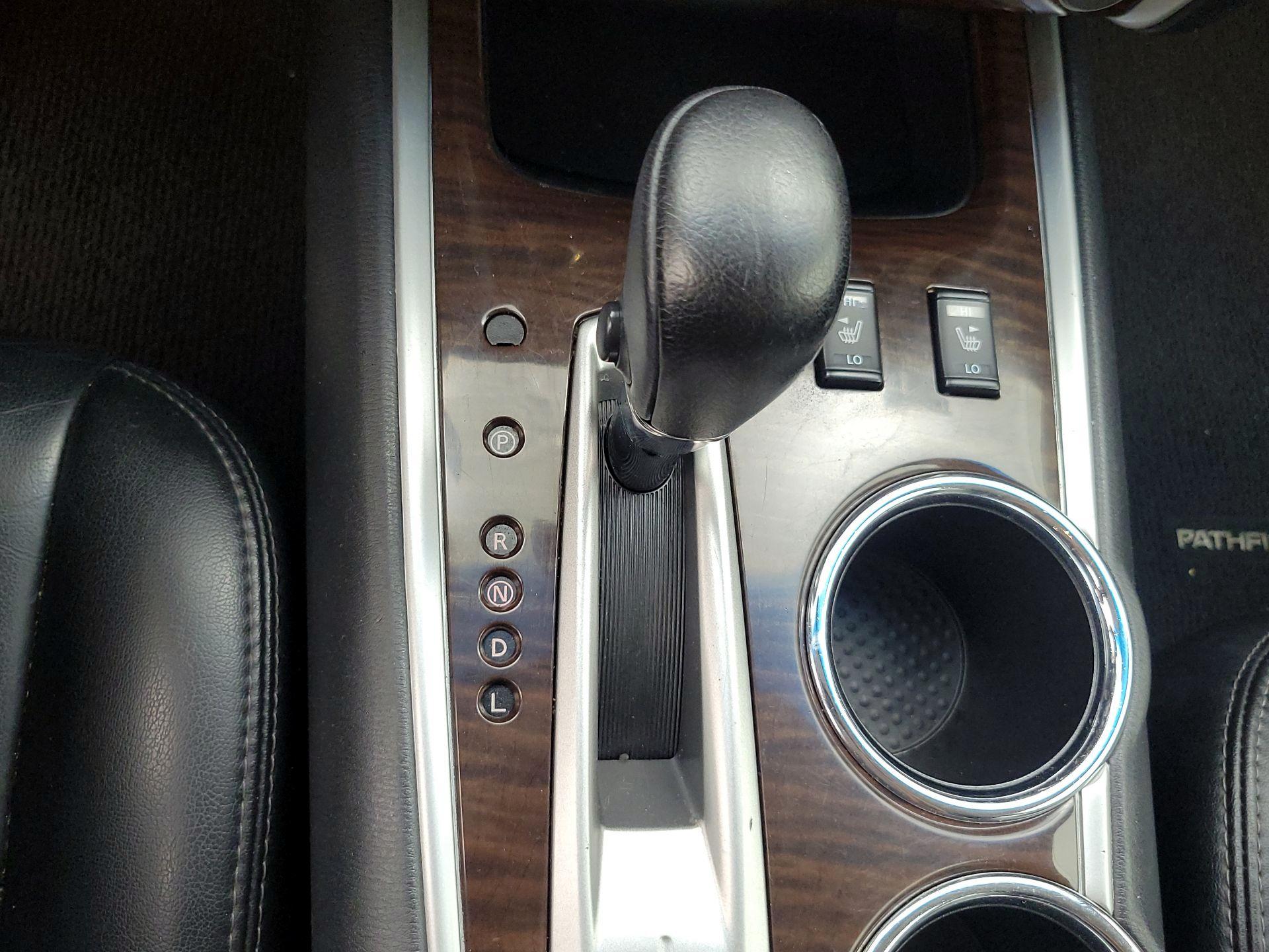 Thumbnail: 2016 Nissan Pathfinder - 18
