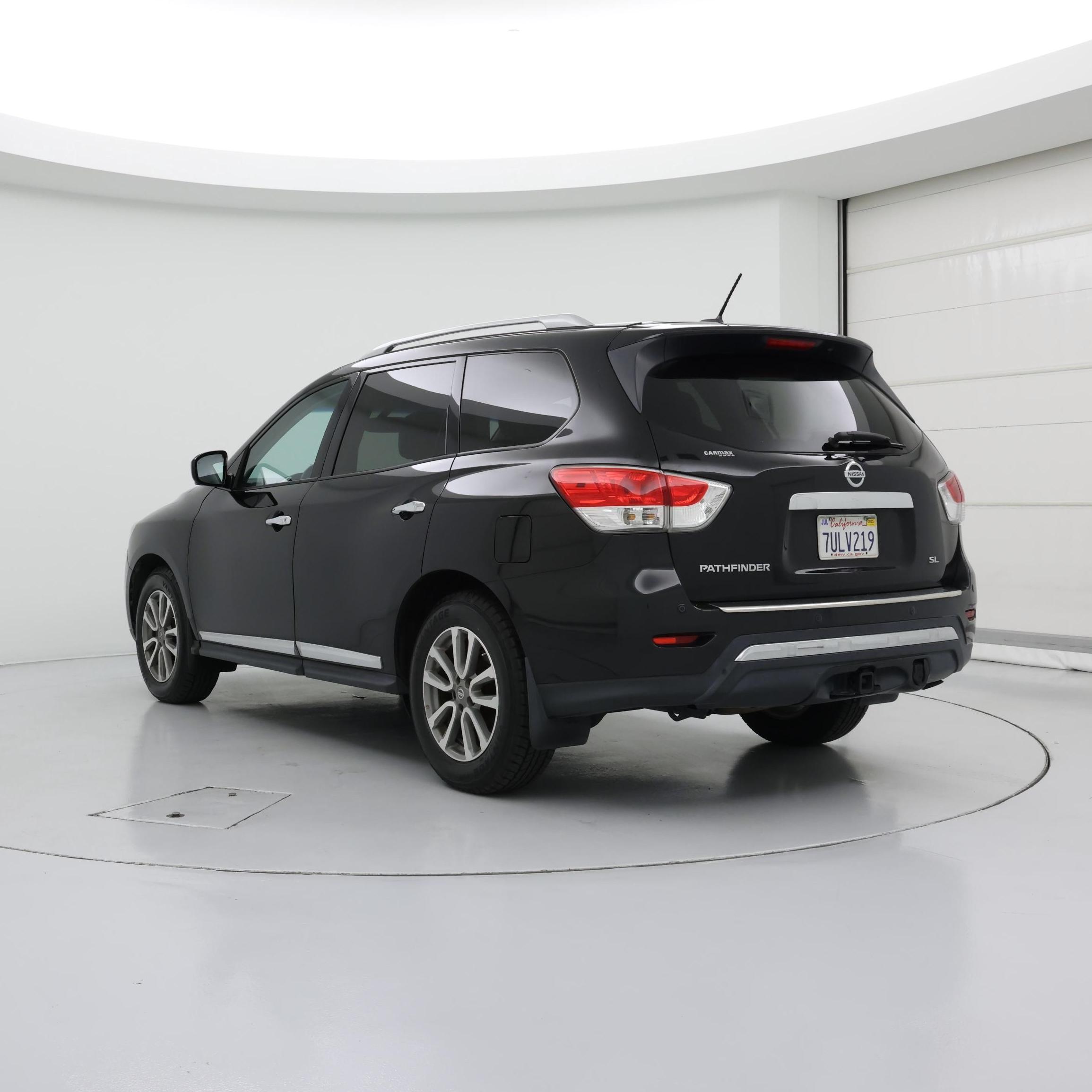 Thumbnail: 2016 Nissan Pathfinder - 2