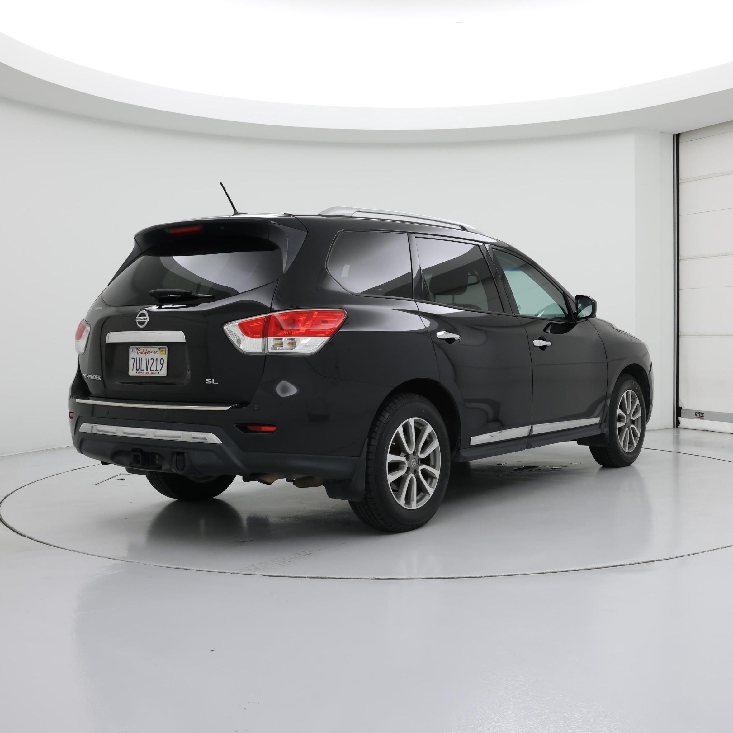 Thumbnail: 2016 Nissan Pathfinder - 8