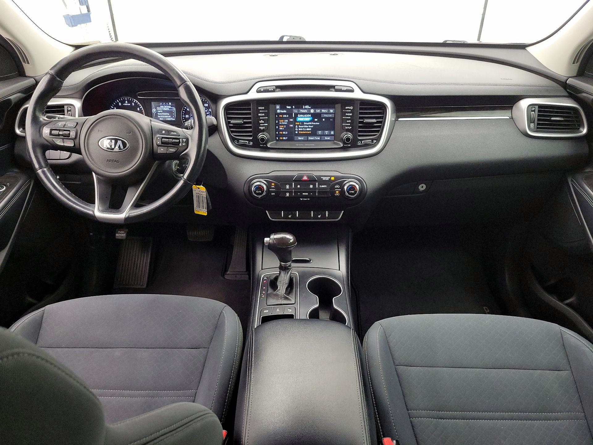 Thumbnail: 2017 Kia Sorento - 9