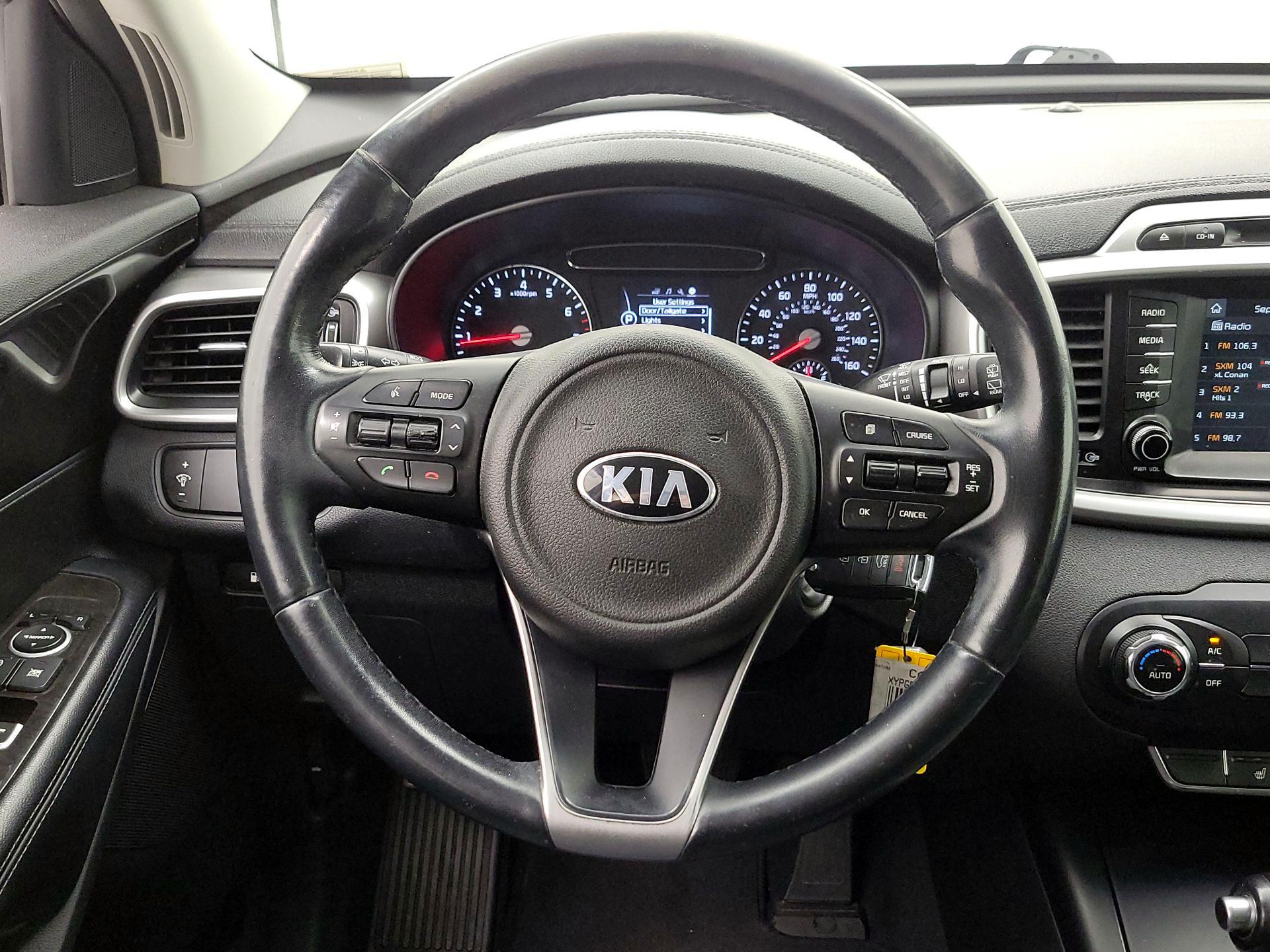Thumbnail: 2017 Kia Sorento - 10