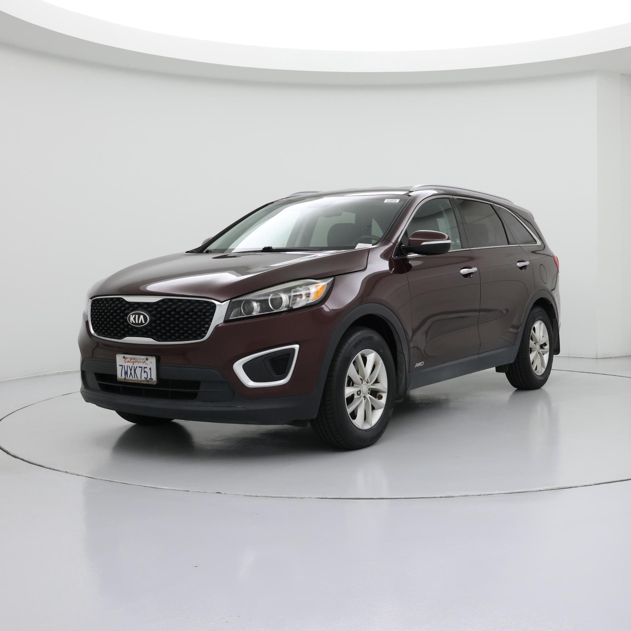 Thumbnail: 2017 Kia Sorento - 4