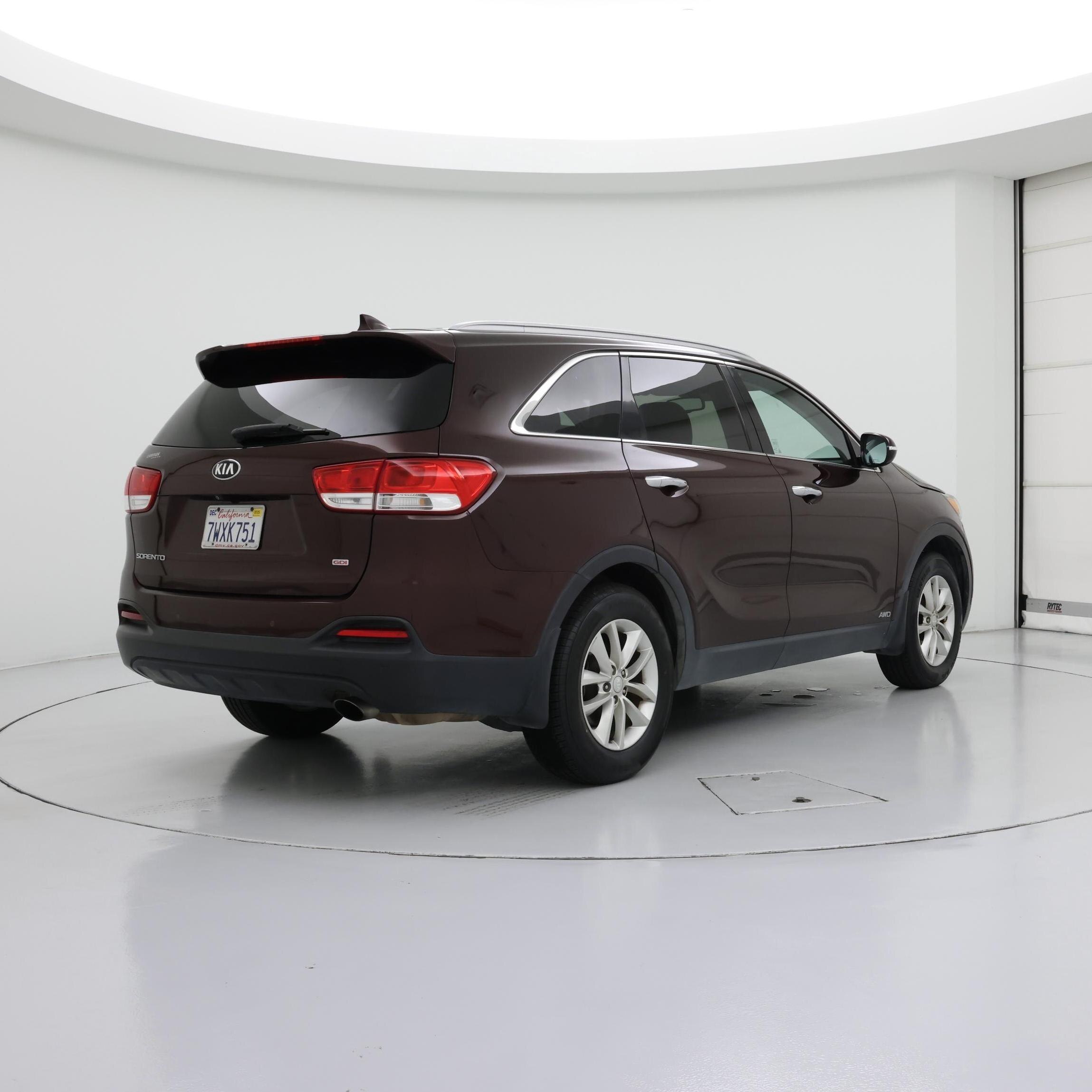 Thumbnail: 2017 Kia Sorento - 8