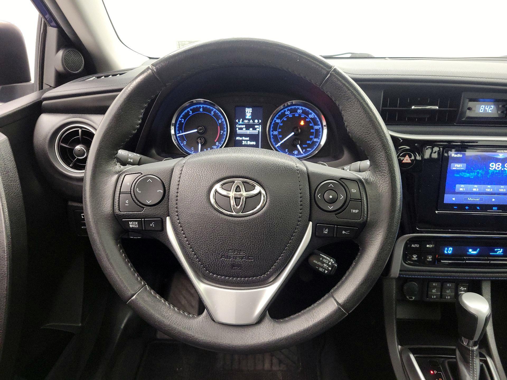 Thumbnail: 2017 Toyota Corolla - 10