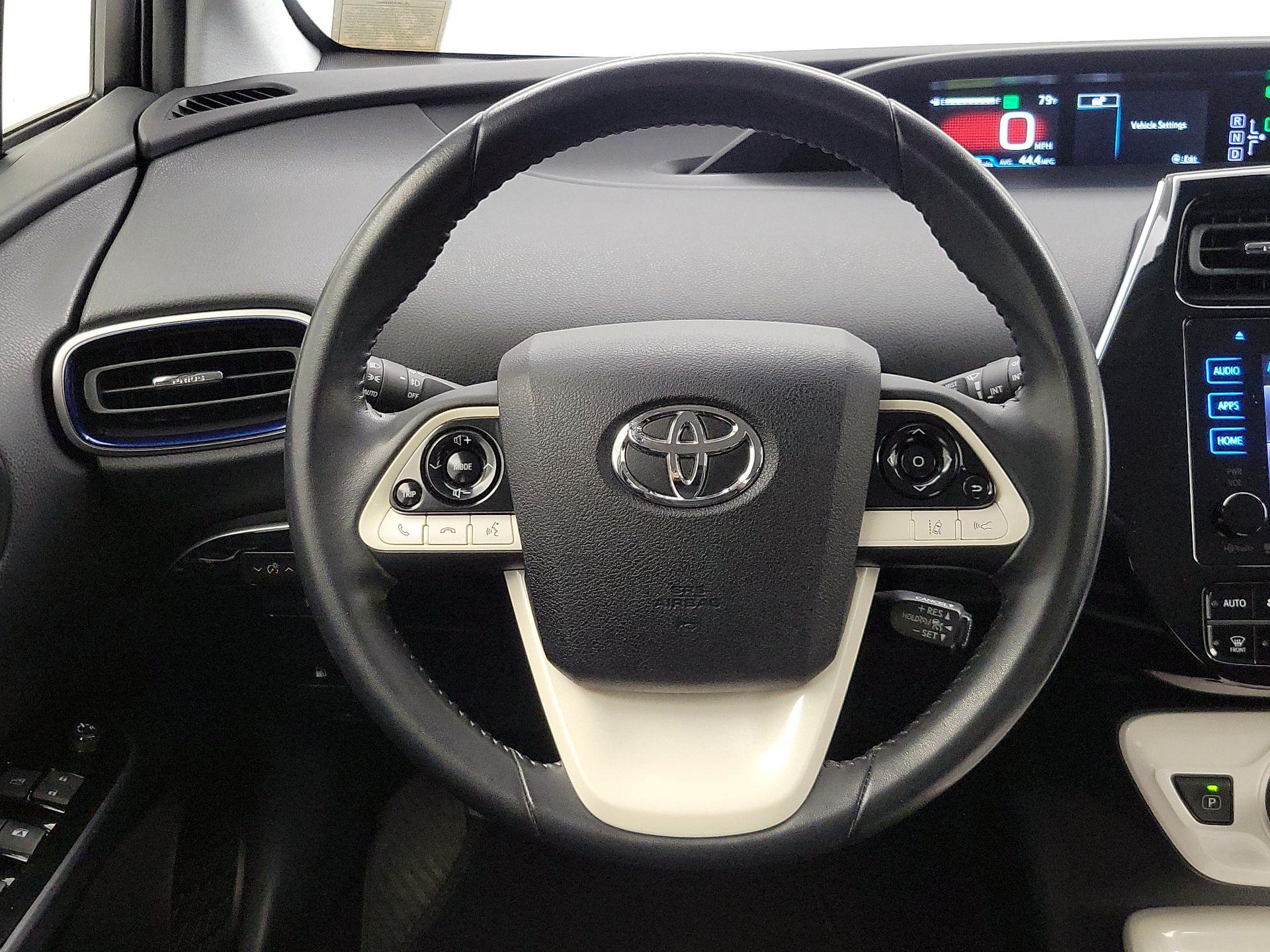 Thumbnail: 2017 Toyota Prius - 10