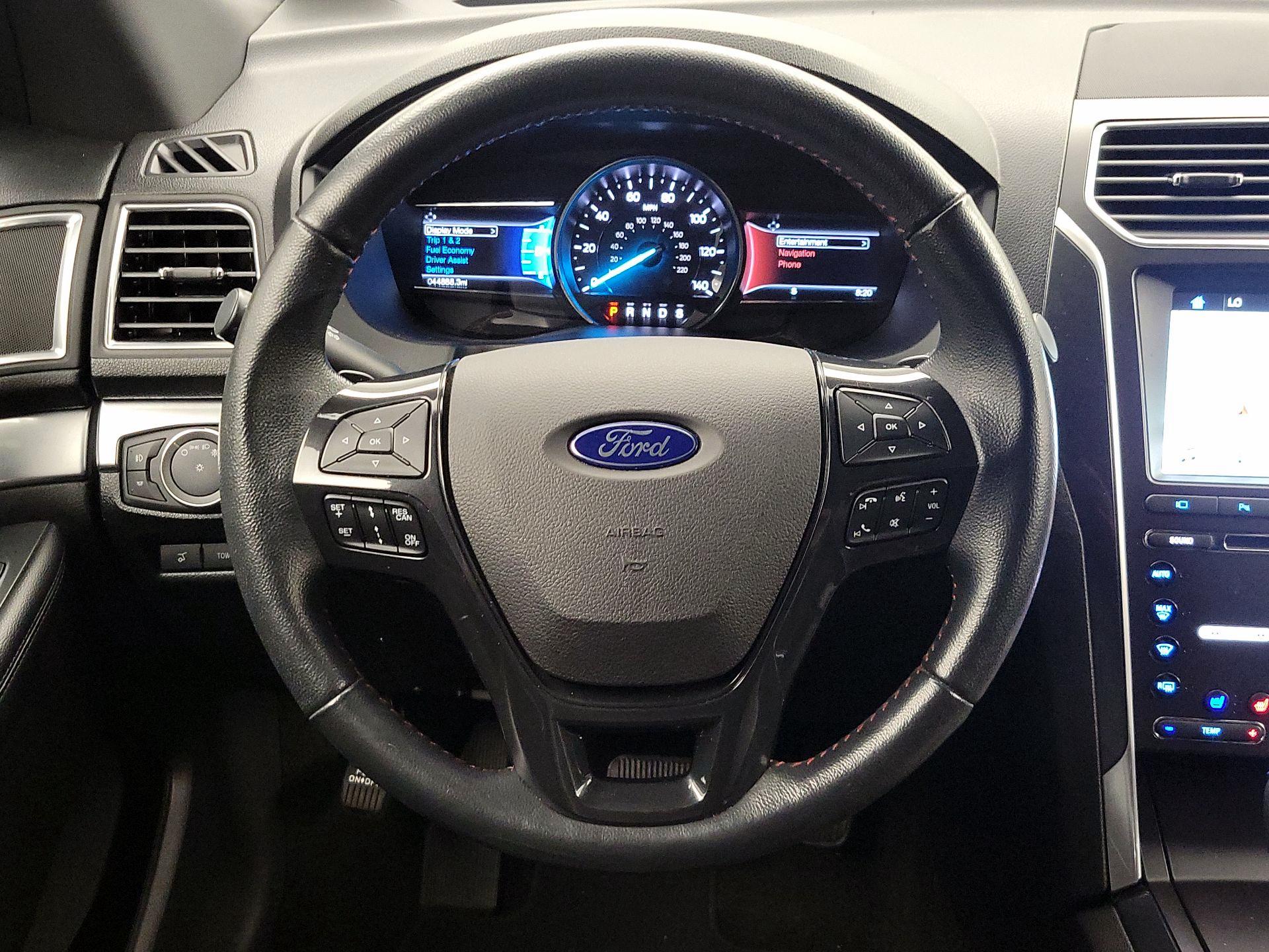 Thumbnail: 2017 Ford Explorer - 10