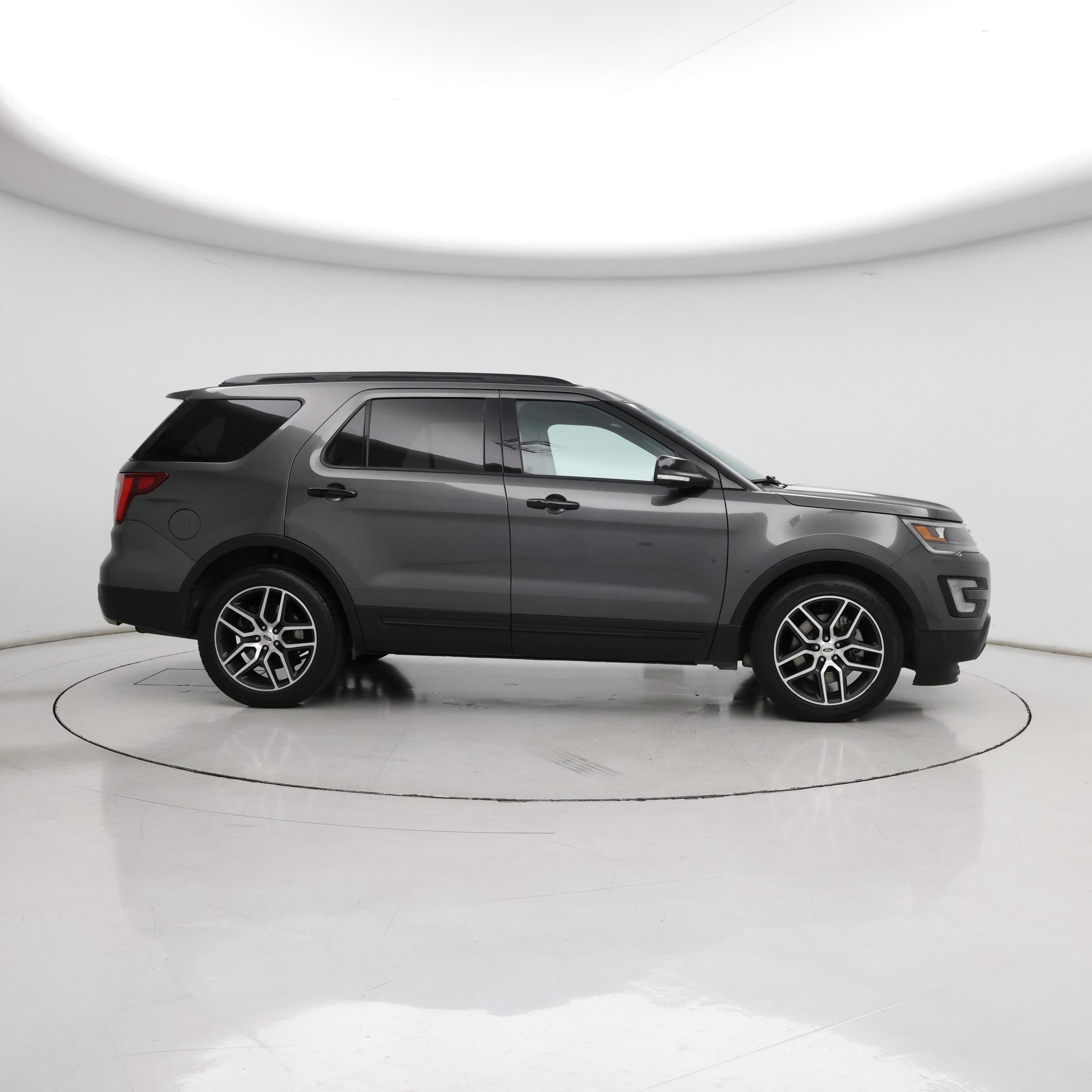 Thumbnail: 2017 Ford Explorer - 7