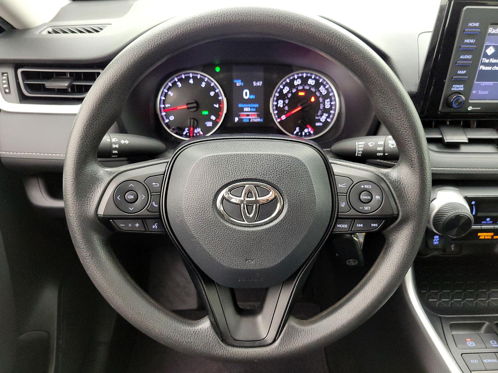 Thumbnail: 2020 Toyota RAV4 - 10