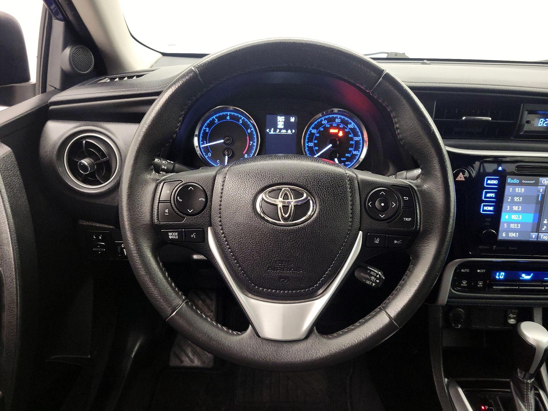 Thumbnail: 2017 Toyota Corolla - 10