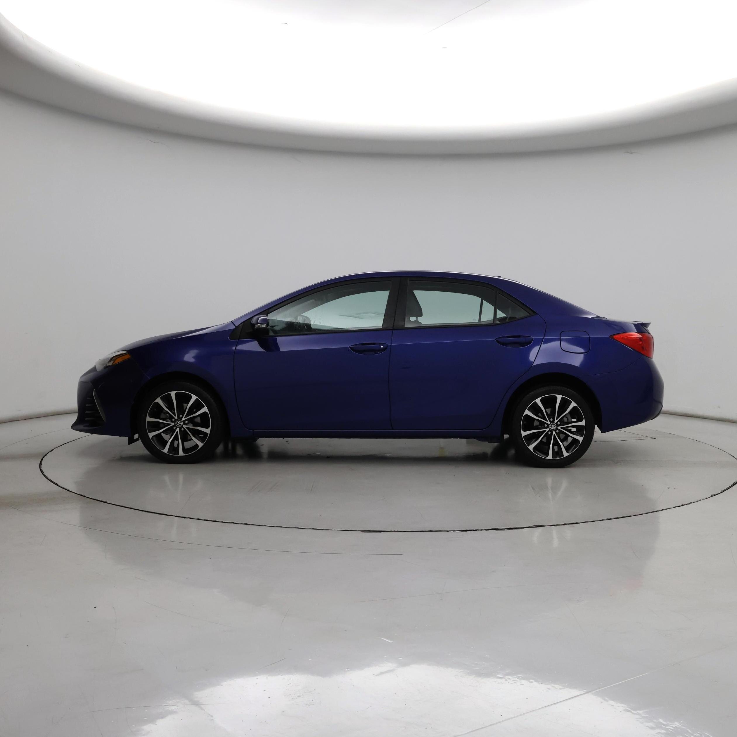 Thumbnail: 2017 Toyota Corolla - 3