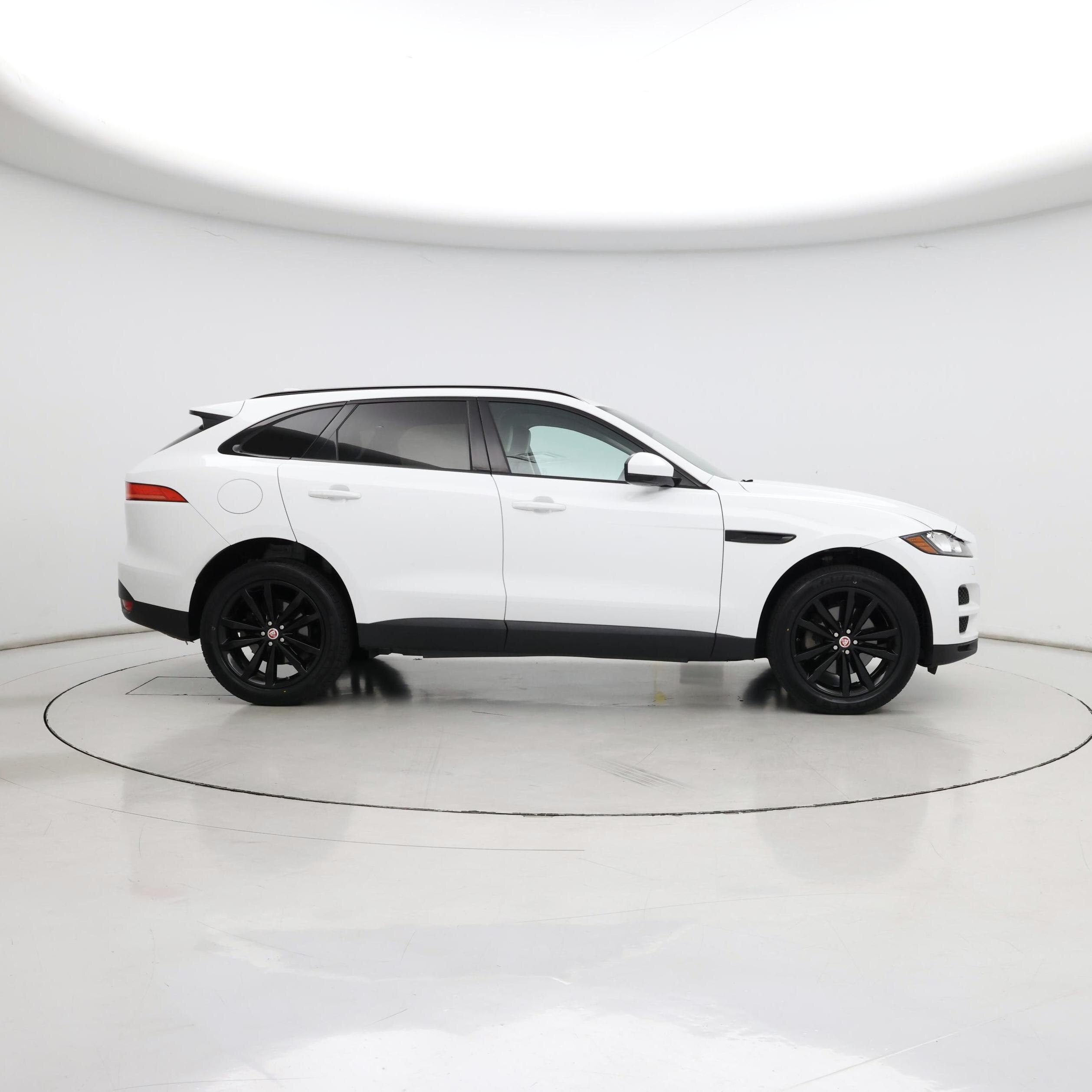 Thumbnail: 2018 Jaguar F-Pace - 7