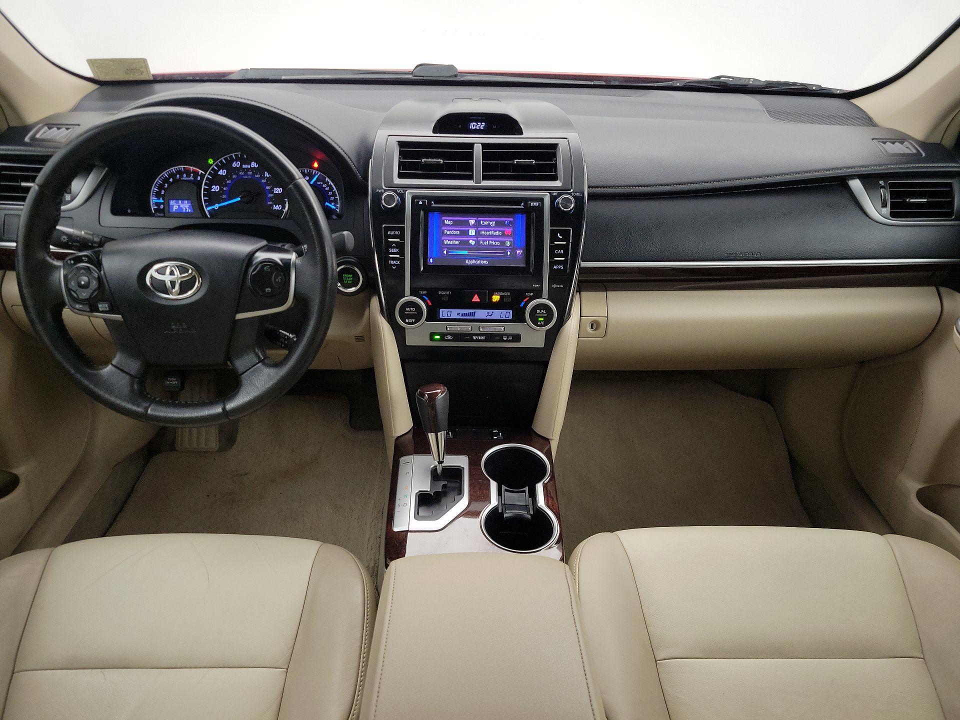 Thumbnail: 2013 Toyota Camry - 9