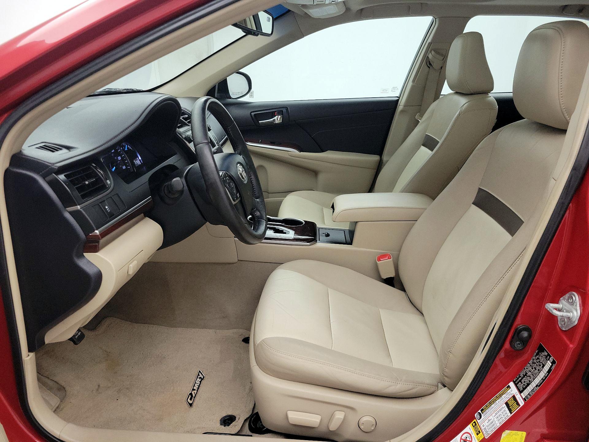 Thumbnail: 2013 Toyota Camry - 11