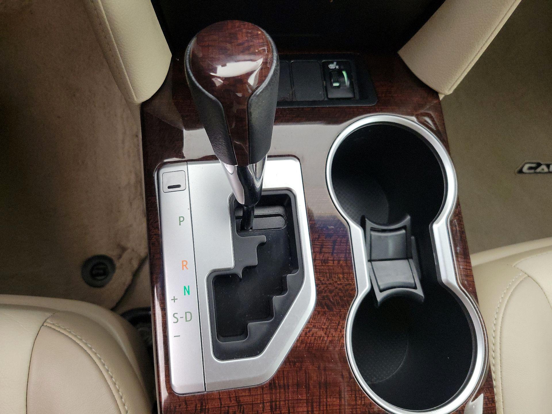 Thumbnail: 2013 Toyota Camry - 17