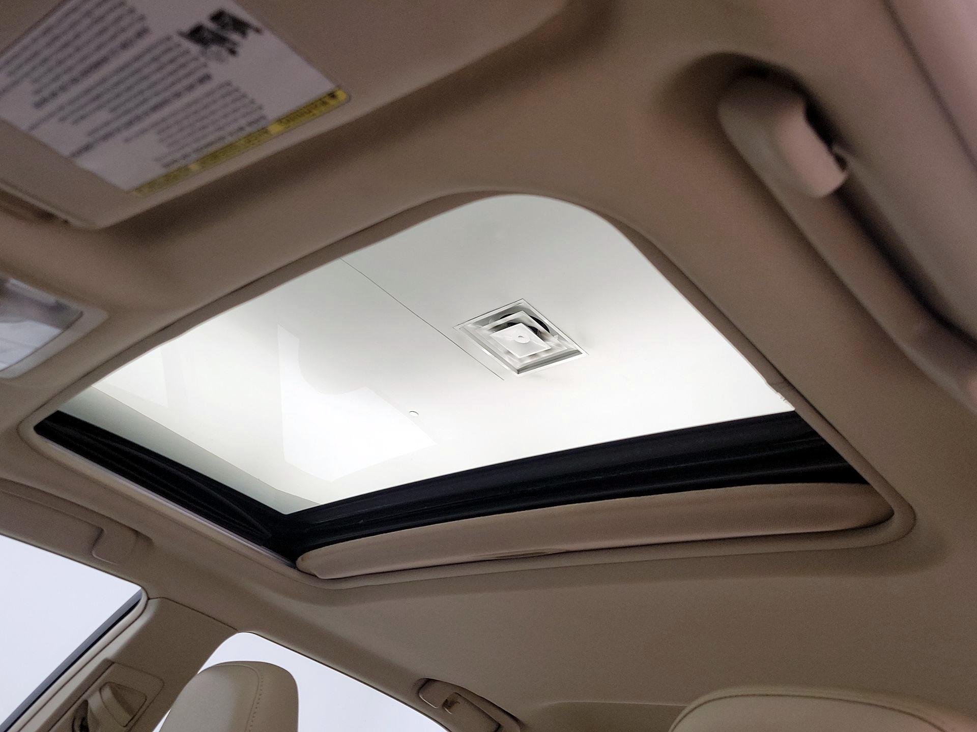 Thumbnail: 2013 Toyota Camry - 19