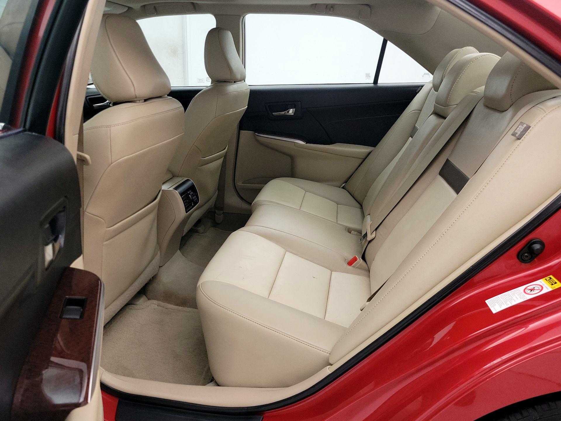 Thumbnail: 2013 Toyota Camry - 20