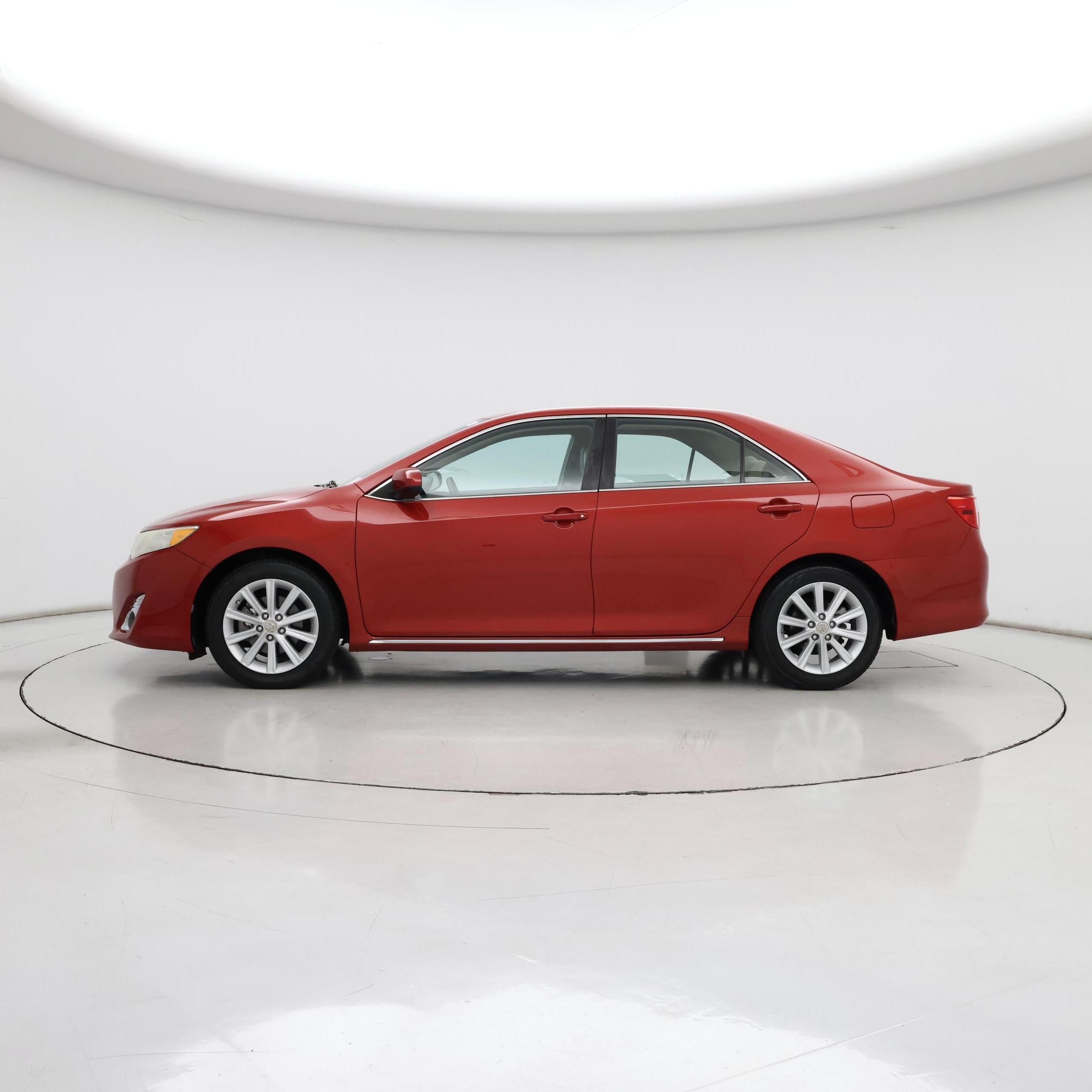 Thumbnail: 2013 Toyota Camry - 3