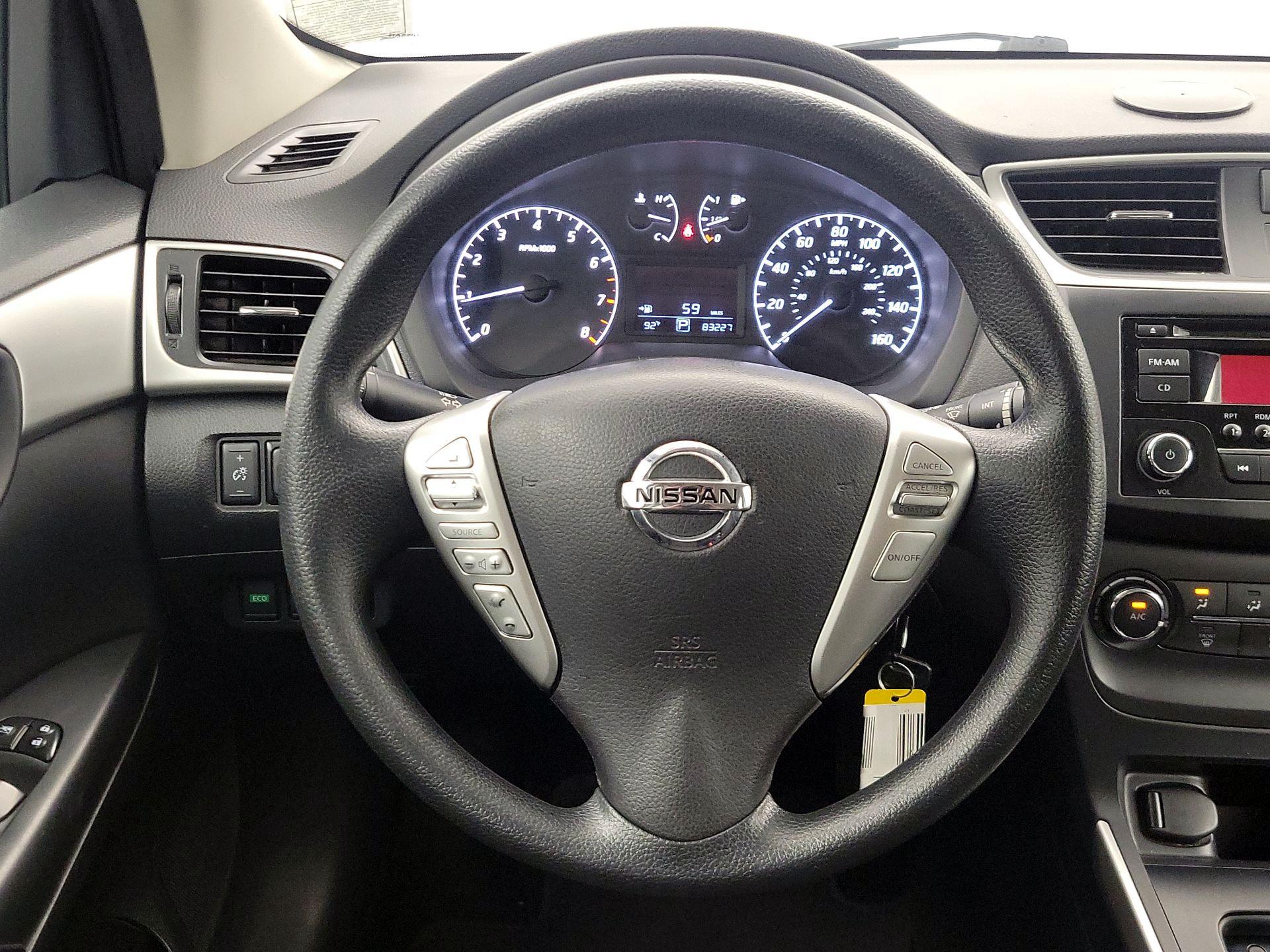 Thumbnail: 2017 Nissan Sentra - 10