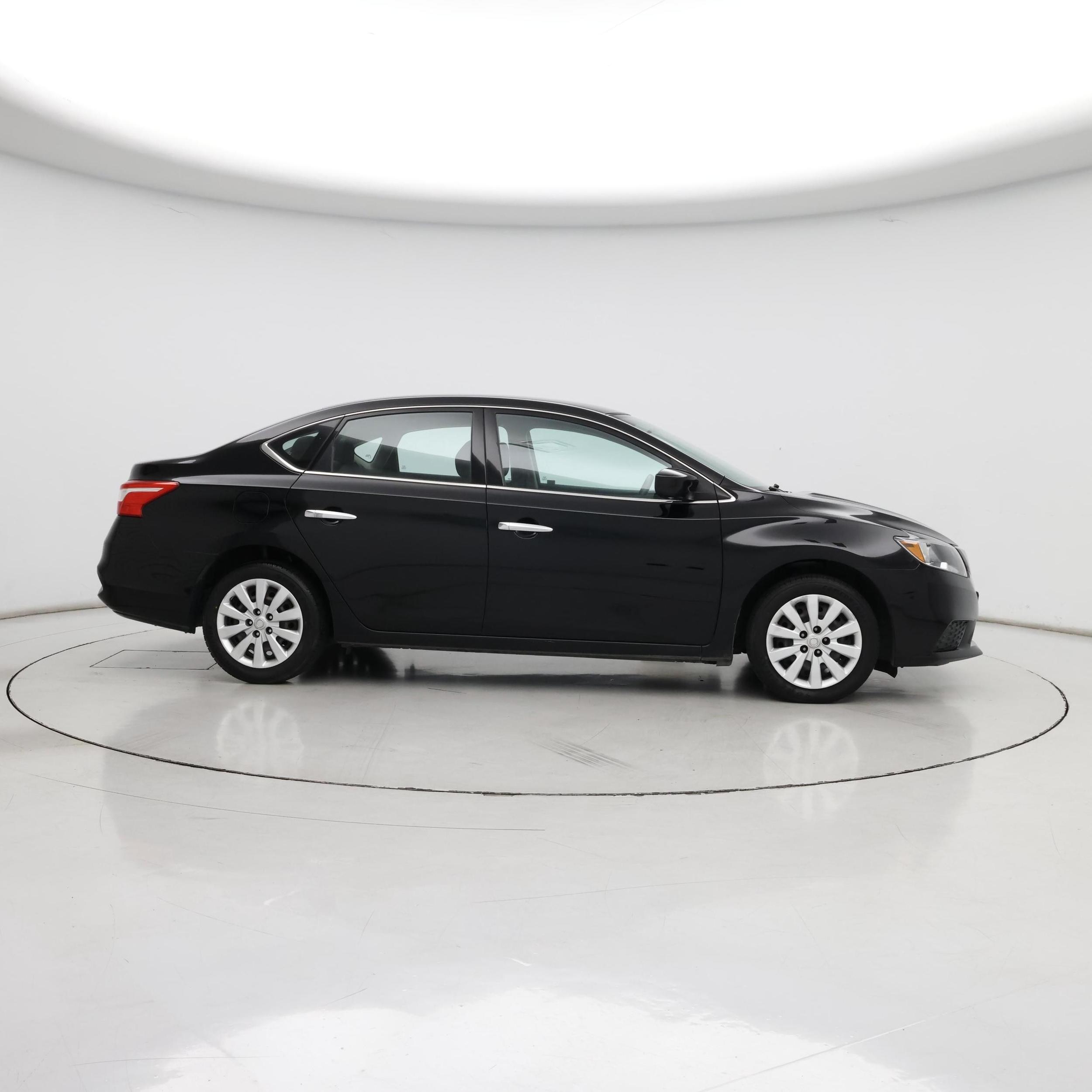 Thumbnail: 2017 Nissan Sentra - 7