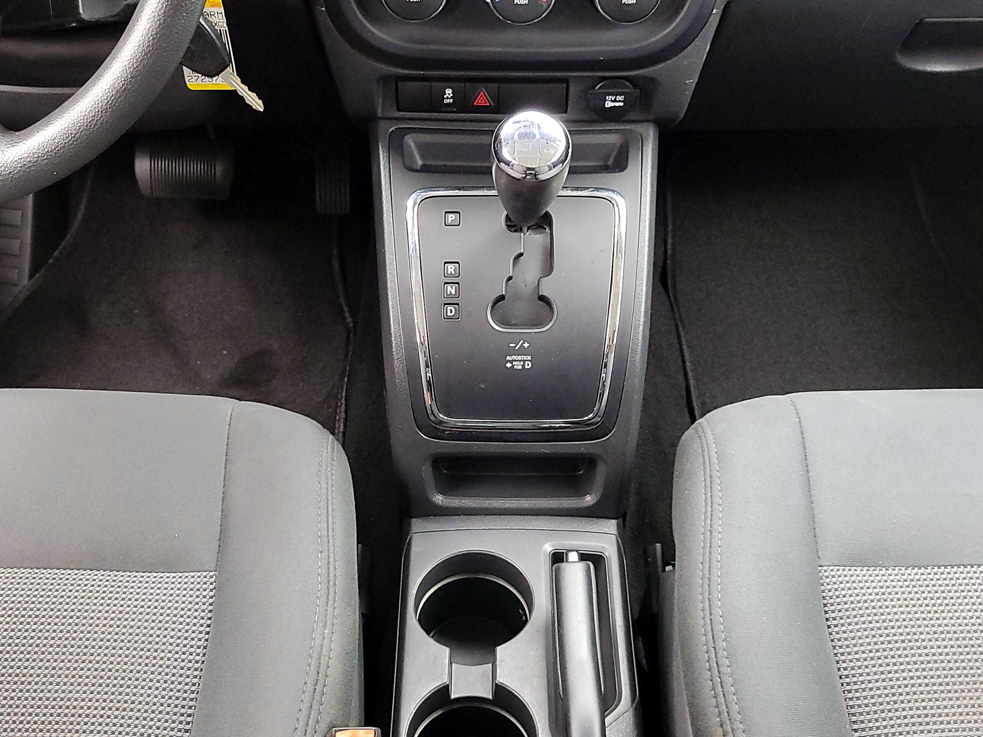 Thumbnail: 2016 Jeep Compass - 15