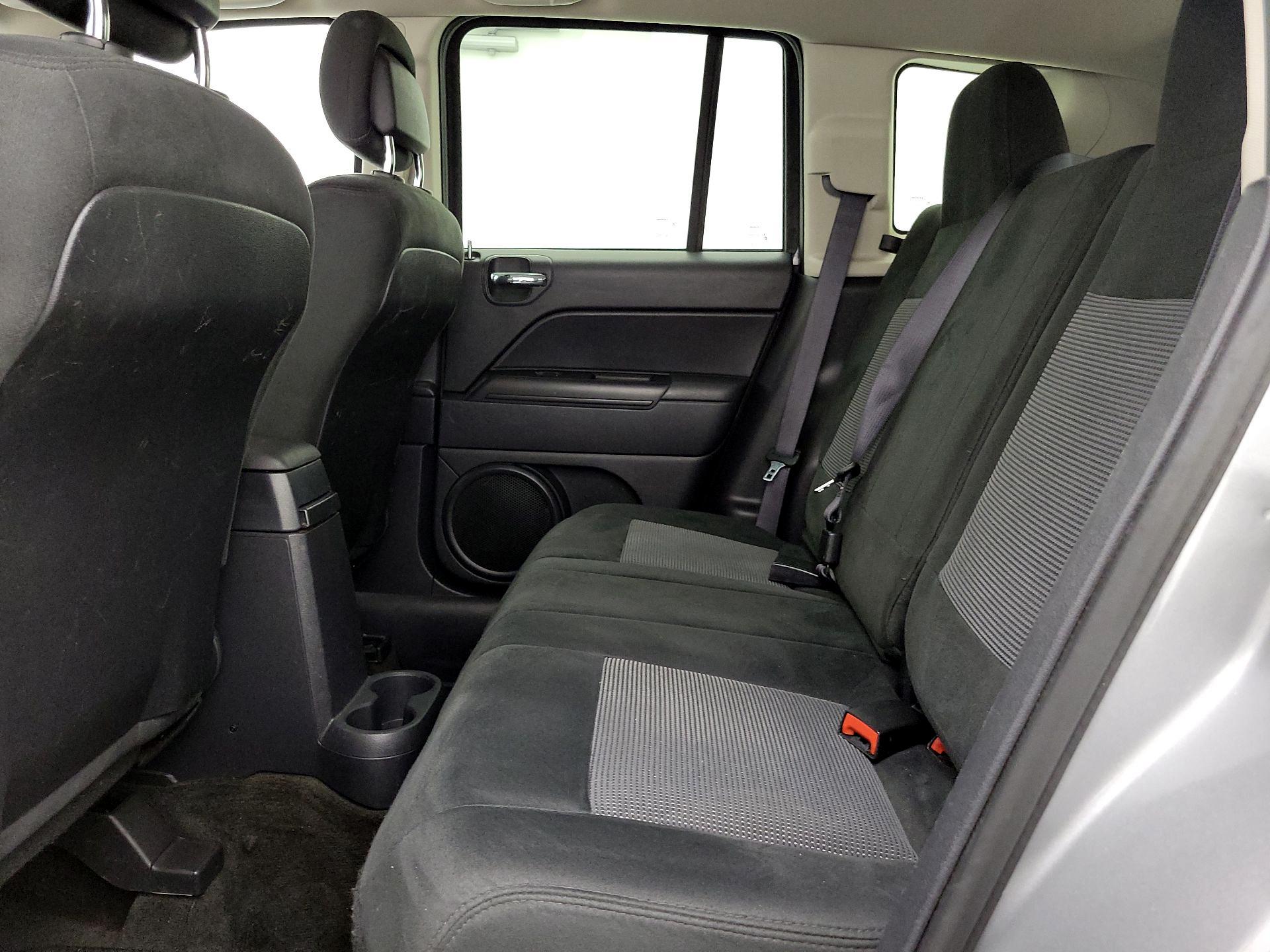 Thumbnail: 2016 Jeep Compass - 17