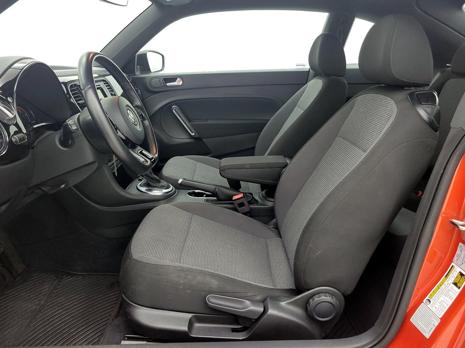 Thumbnail: 2017 Volkswagen Beetle - 11