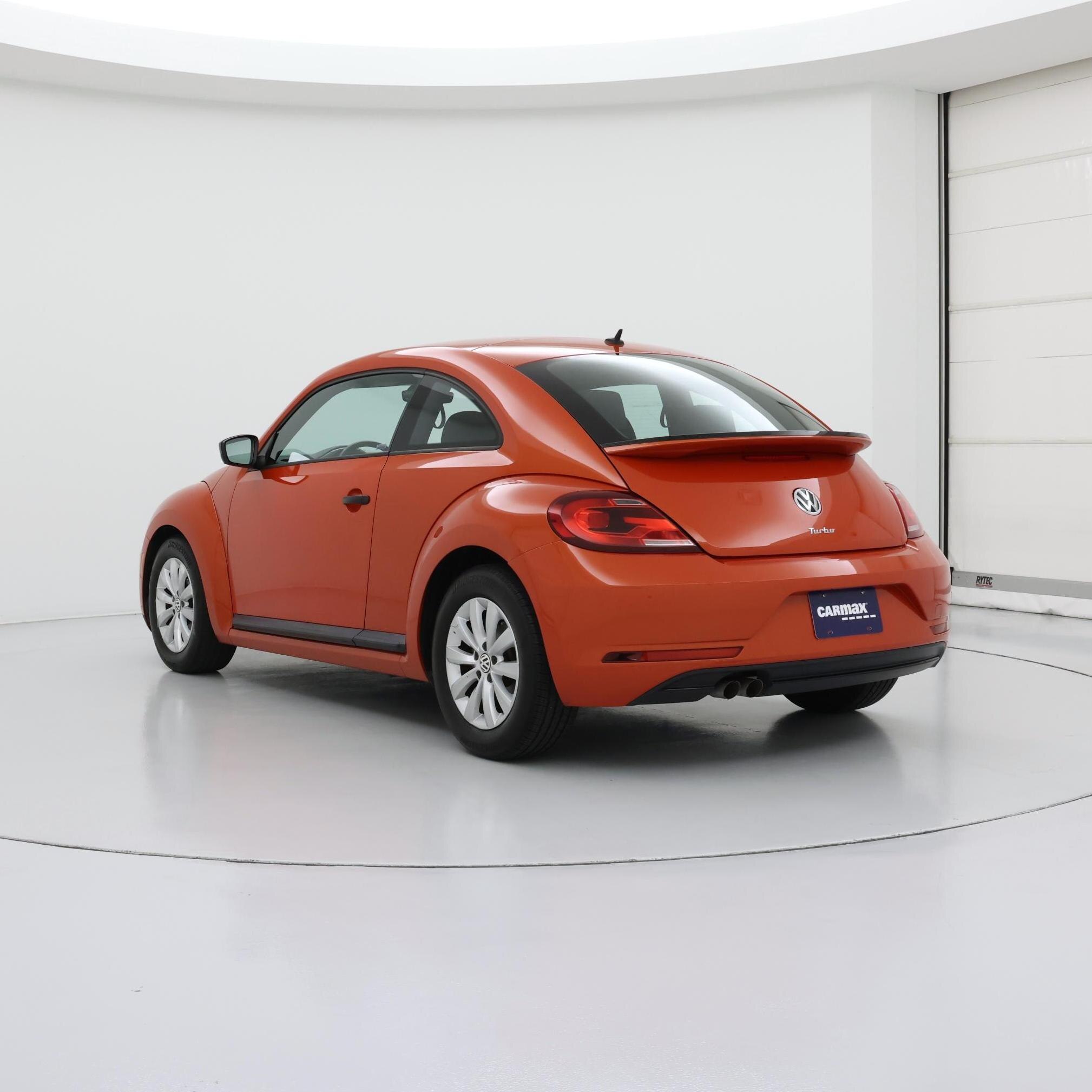 Thumbnail: 2017 Volkswagen Beetle - 2