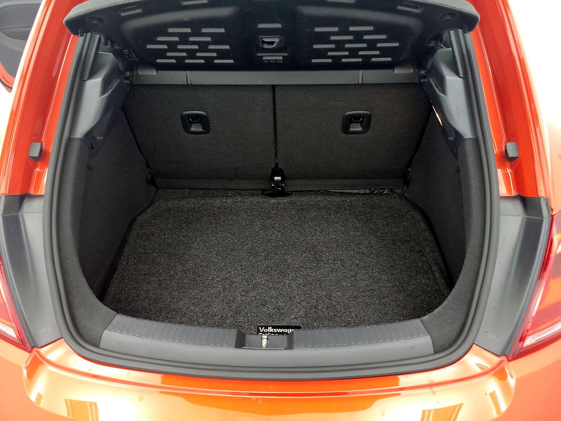 Thumbnail: 2017 Volkswagen Beetle - 19