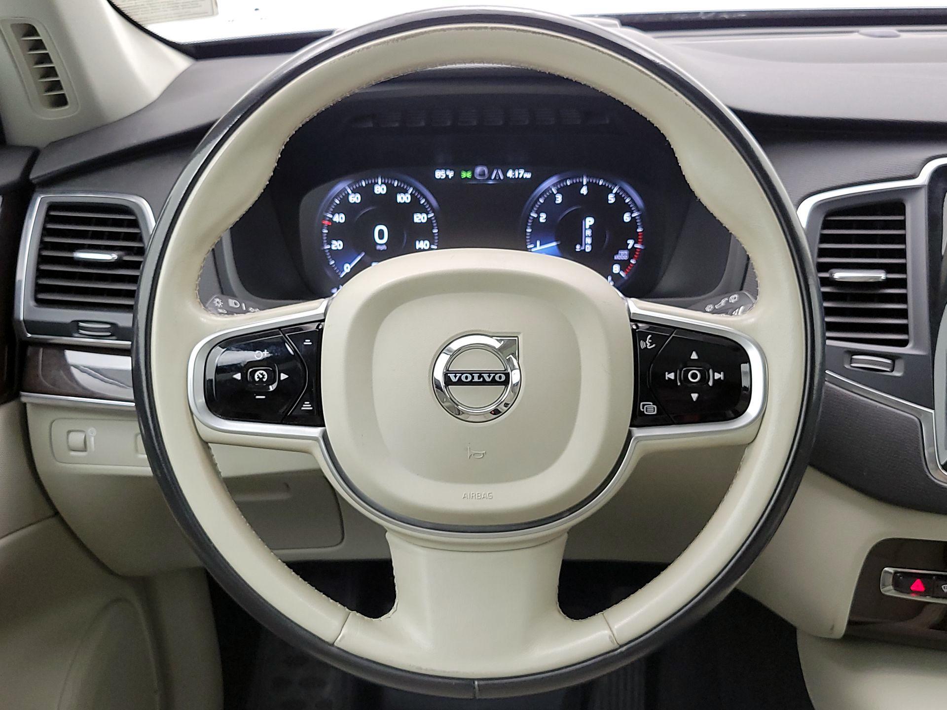 Thumbnail: 2019 Volvo XC90 - 10