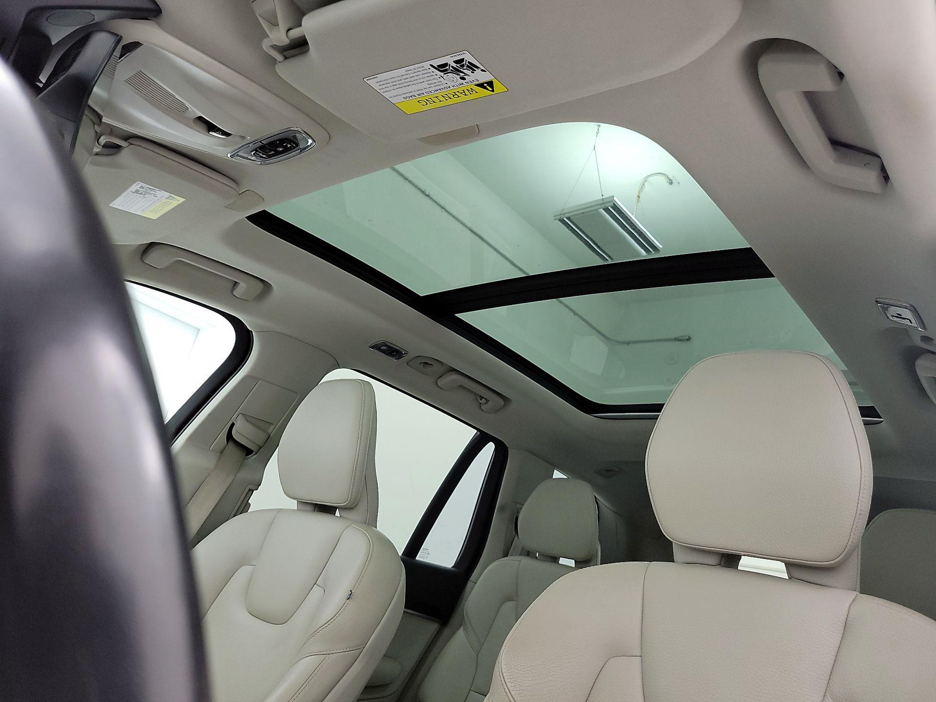 Thumbnail: 2019 Volvo XC90 - 20