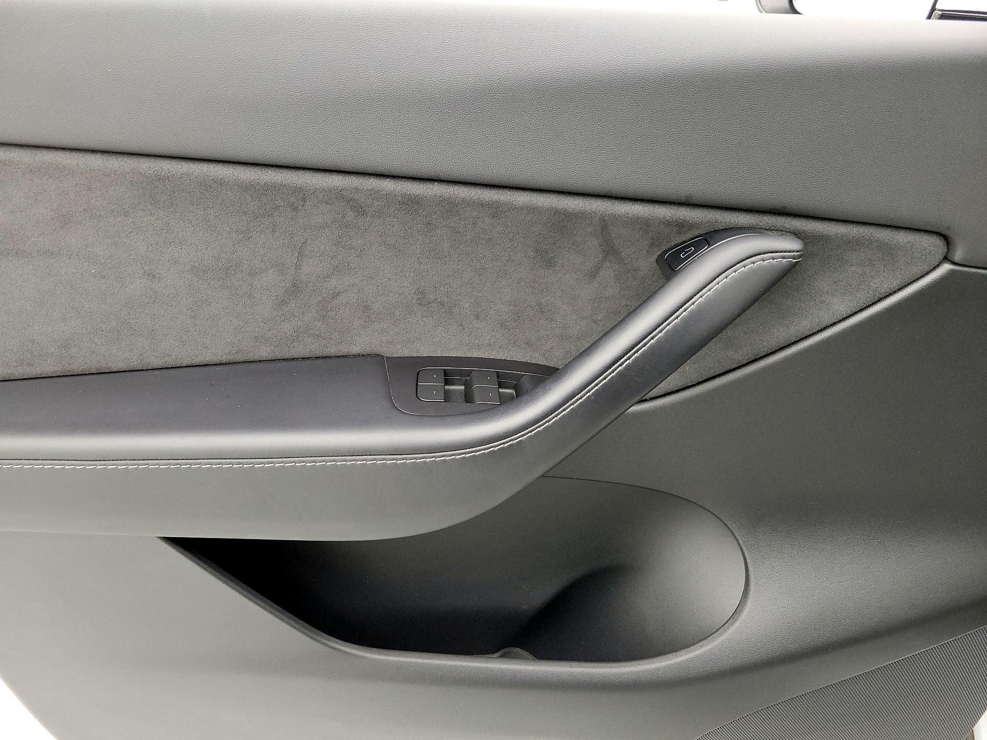 Thumbnail: 2021 Tesla Model Y - 12
