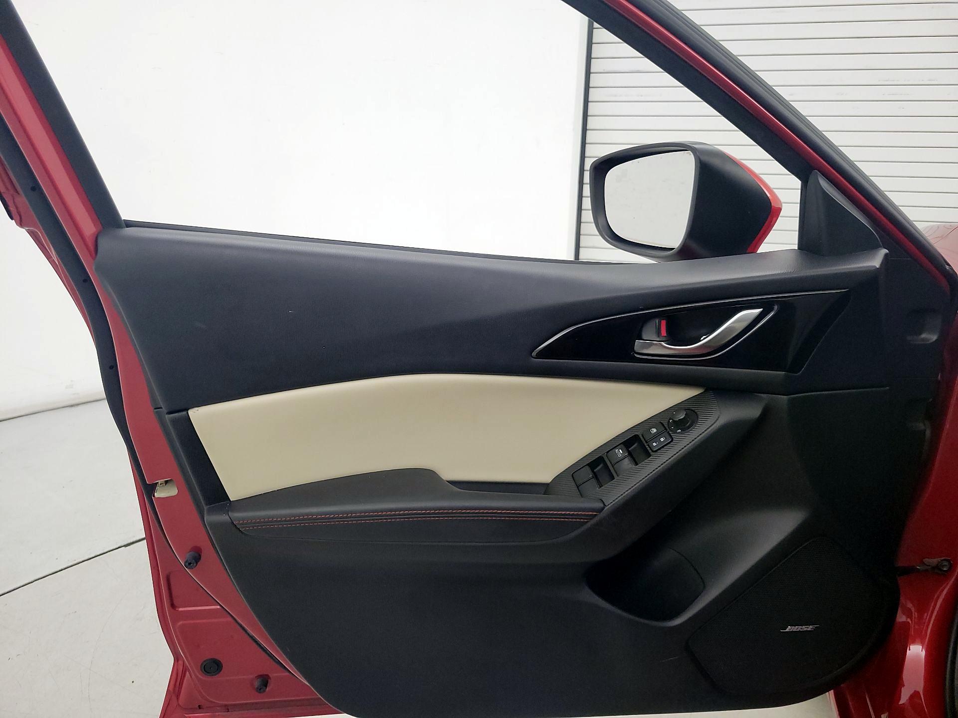 Thumbnail: 2015 Mazda Mazda3 - 12
