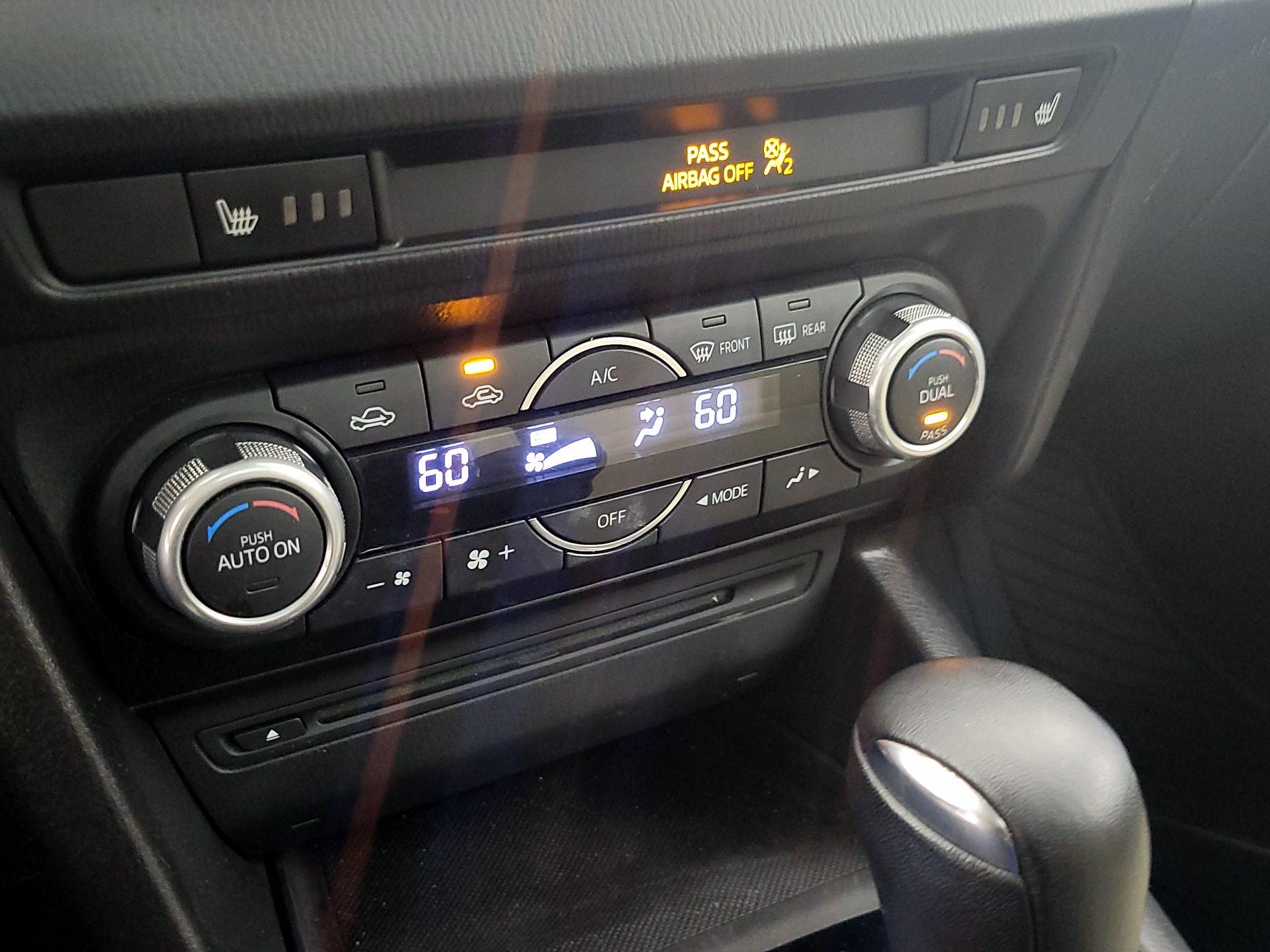 Thumbnail: 2015 Mazda Mazda3 - 16