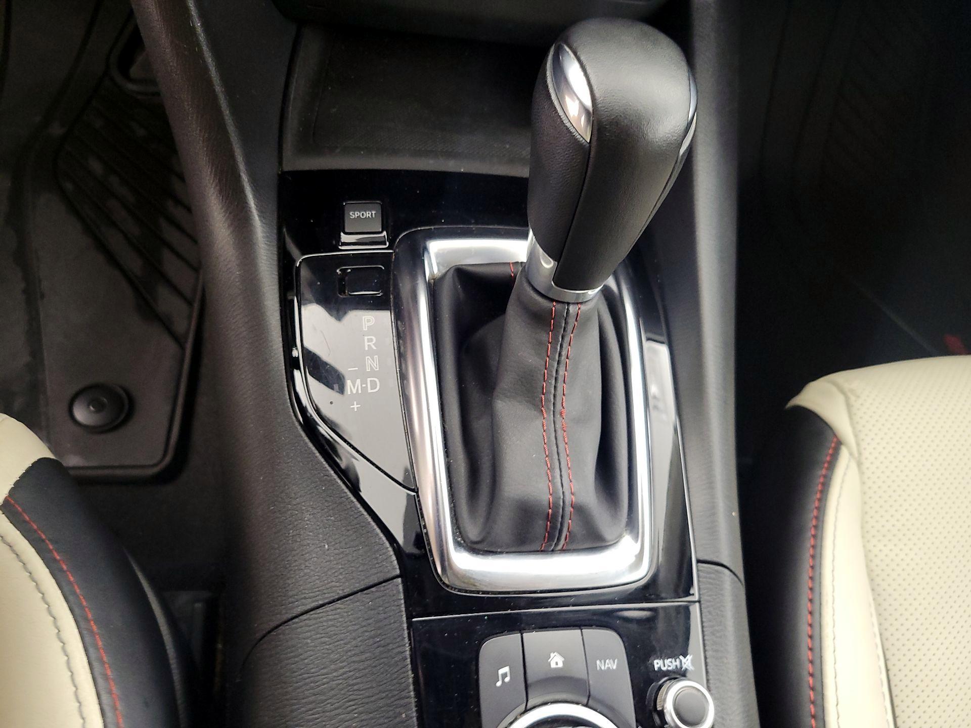 Thumbnail: 2015 Mazda Mazda3 - 17