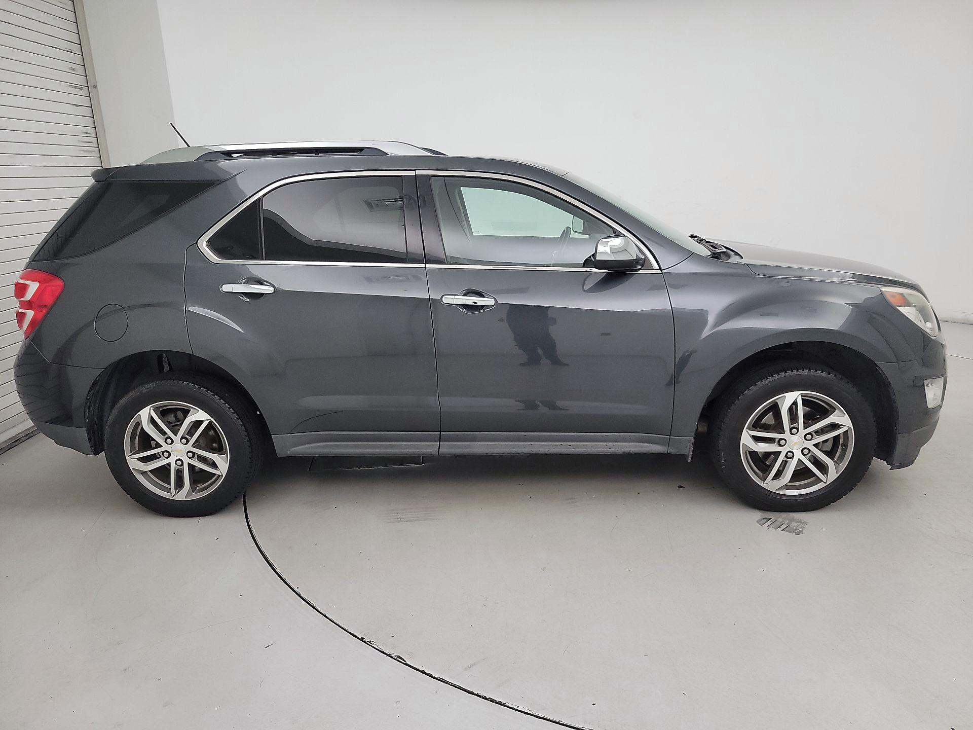 Thumbnail: 2017 Chevrolet Equinox - 4