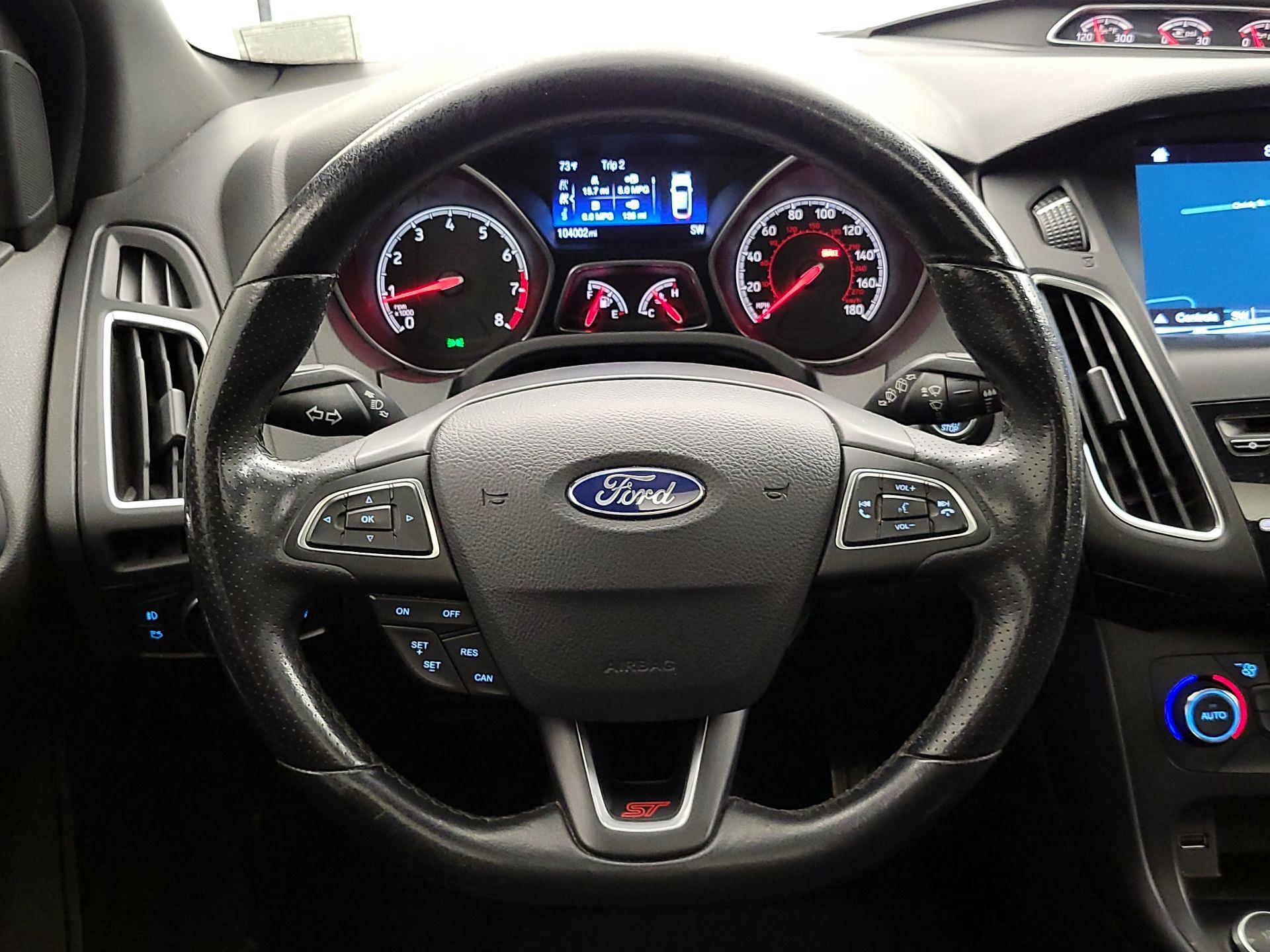 Thumbnail: 2017 Ford Focus - 10