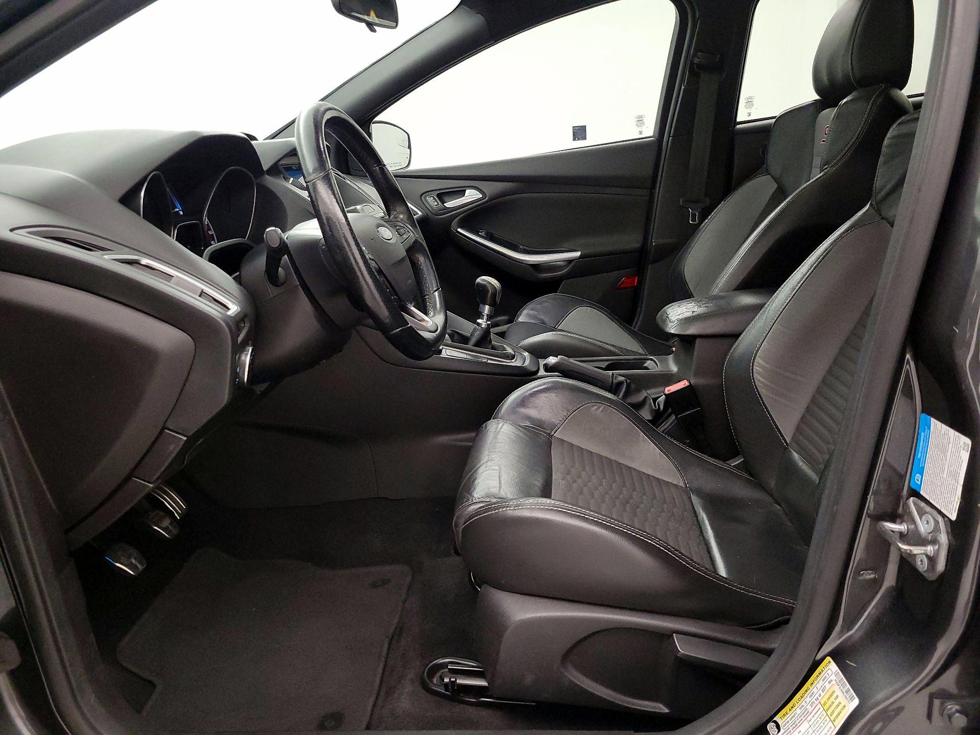 Thumbnail: 2017 Ford Focus - 11