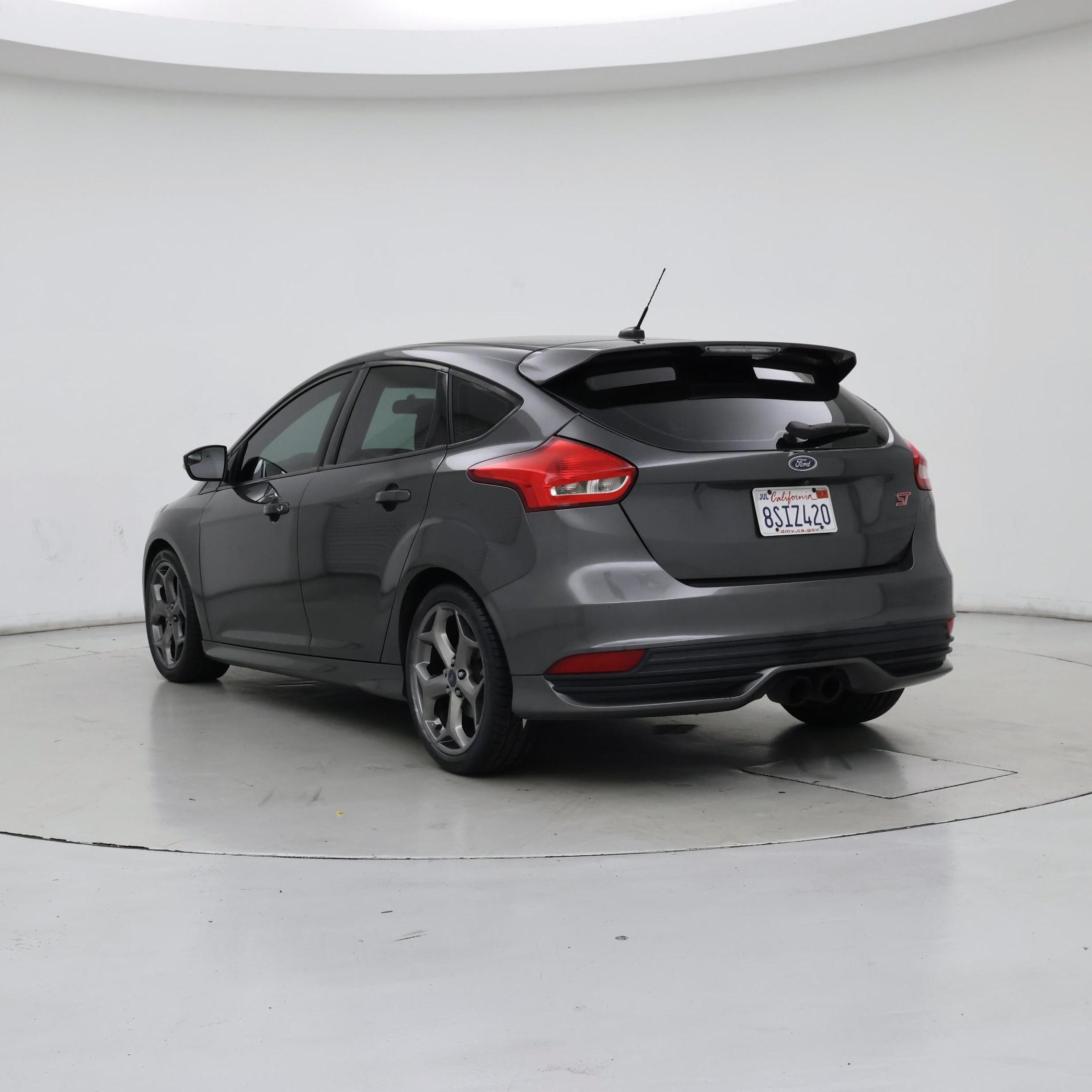 Thumbnail: 2017 Ford Focus - 2