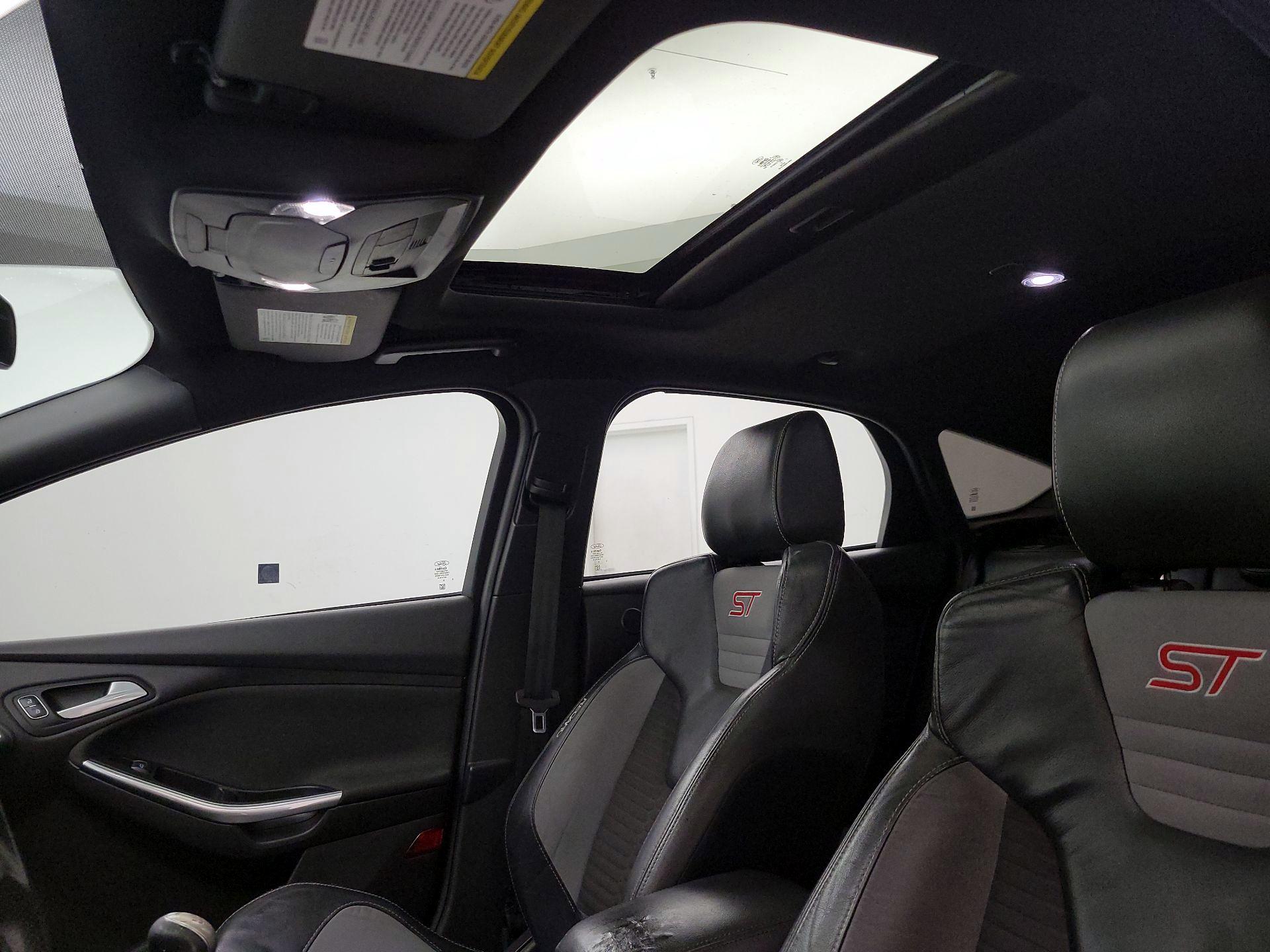 Thumbnail: 2017 Ford Focus - 20