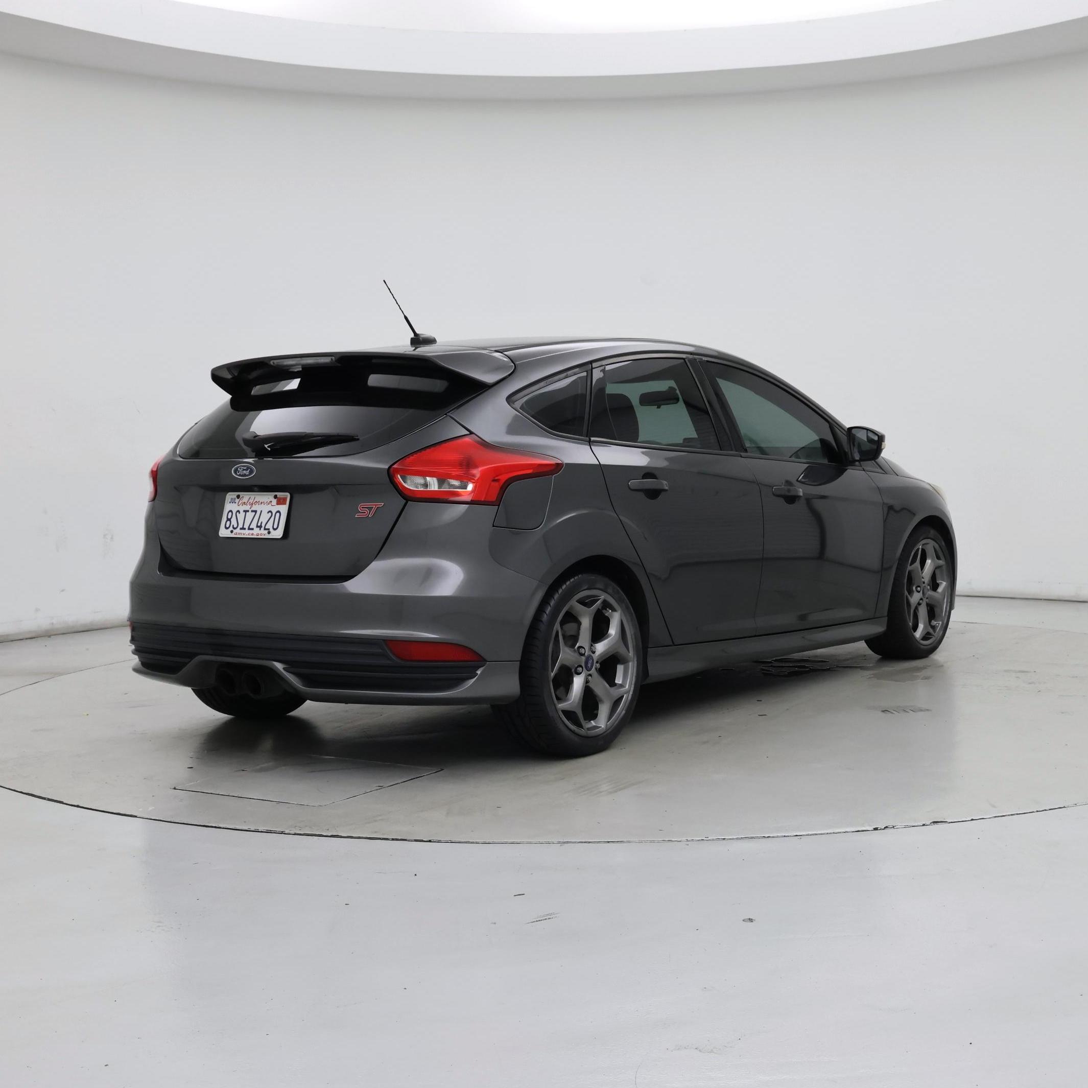 Thumbnail: 2017 Ford Focus - 8